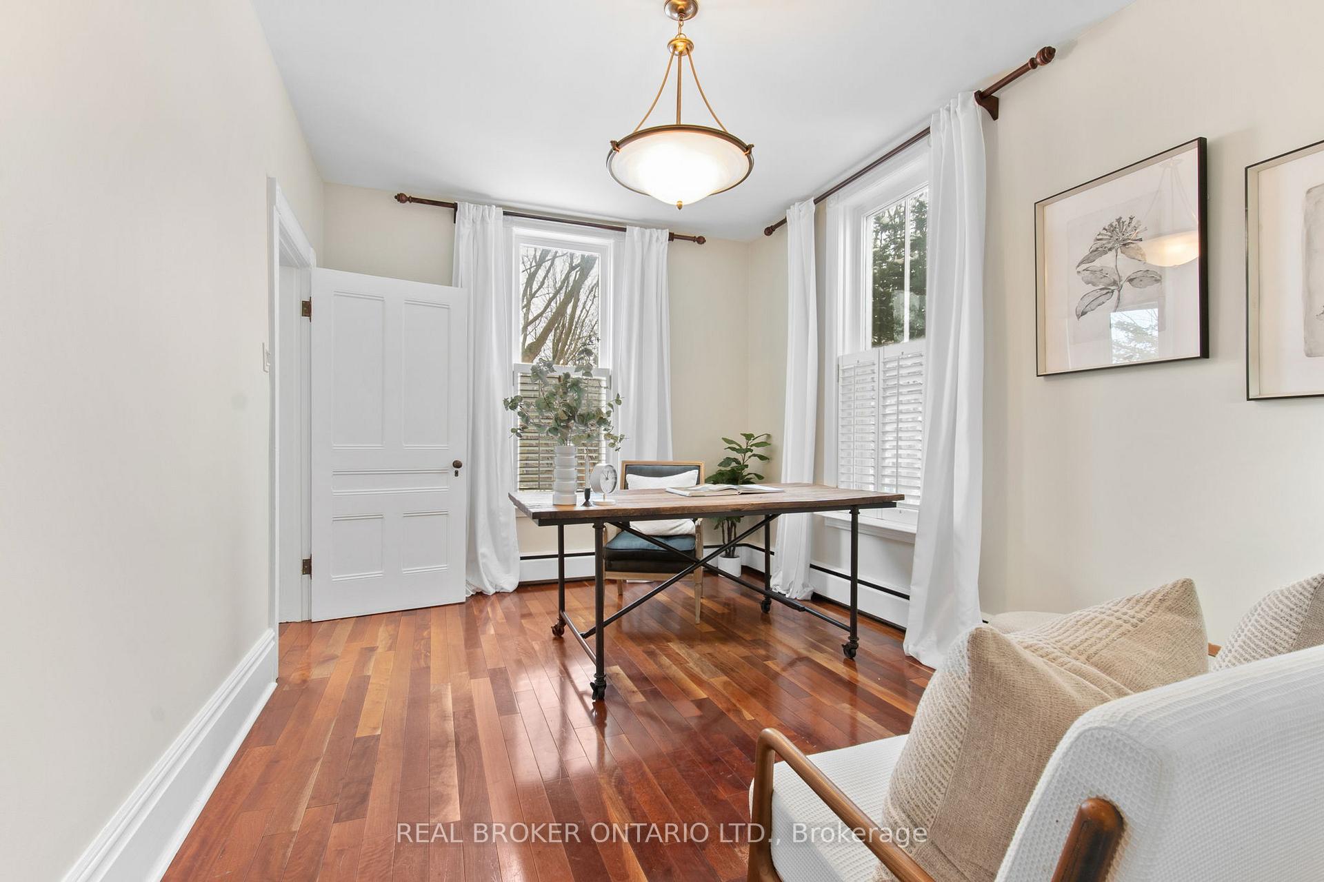 Photo 10 of 49 First Avenue, Uxbridge — HOMEH