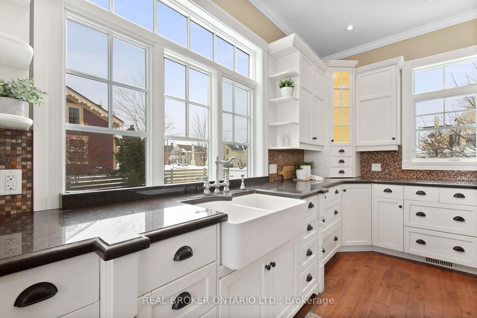 Photo 21 of 49 First Avenue, Uxbridge — HOMEH