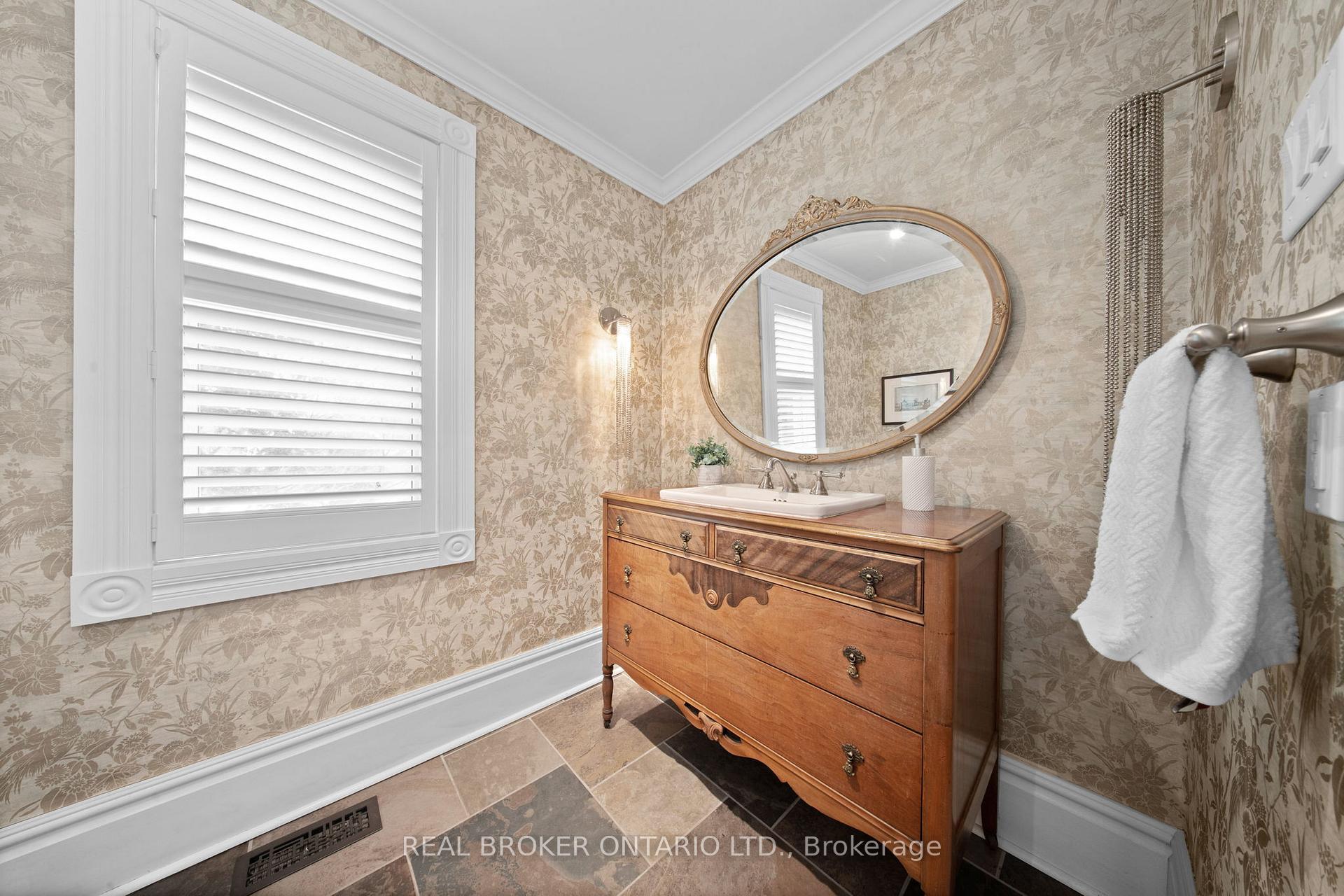 Photo 23 of 49 First Avenue, Uxbridge — HOMEH