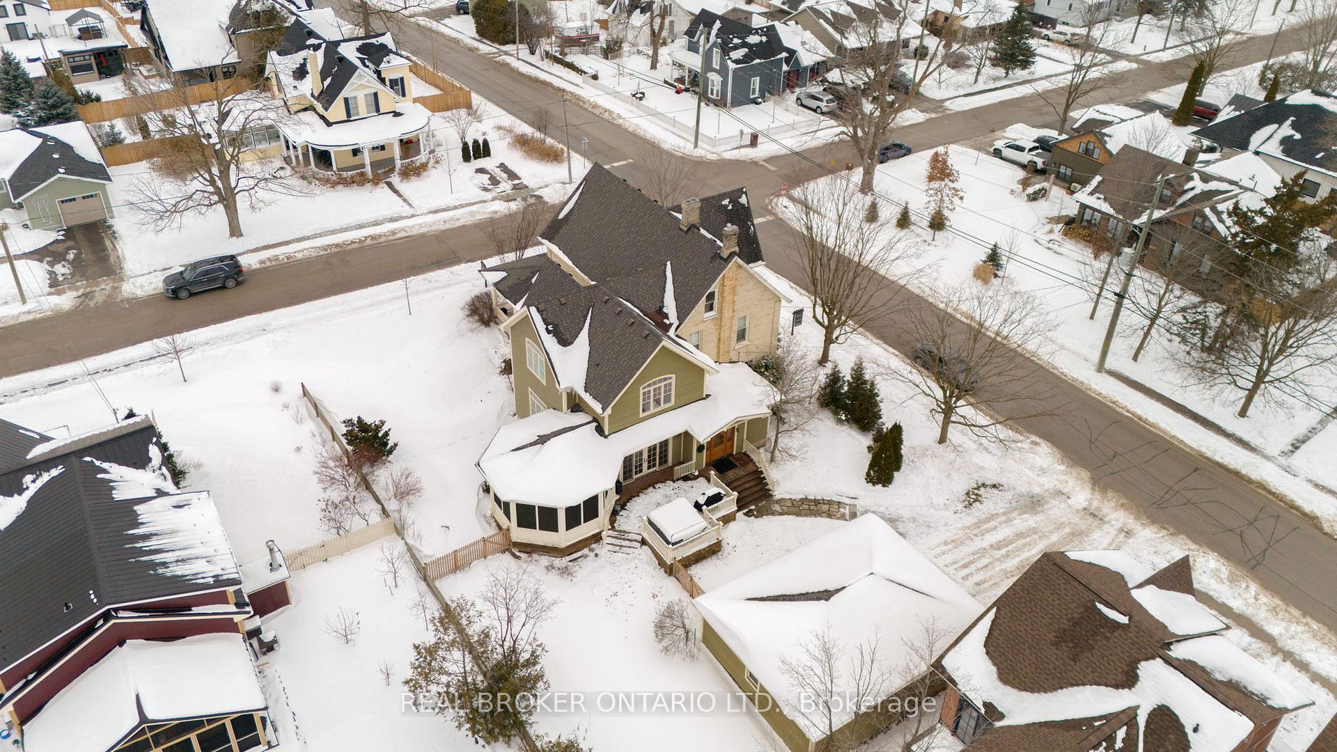 Photo 47 of 49 First Avenue, Uxbridge — HOMEH