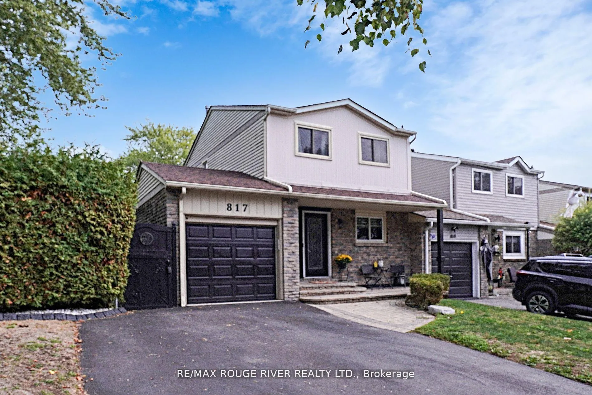 Photo 2 of 817 Finley Avenue, Ajax, South West — HOMEH