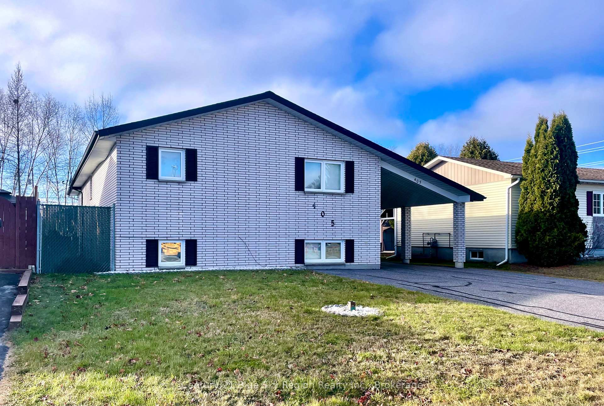 Photo 3 of 405 Mageau Street, West Nipissing, Sturgeon Falls — HOMEH