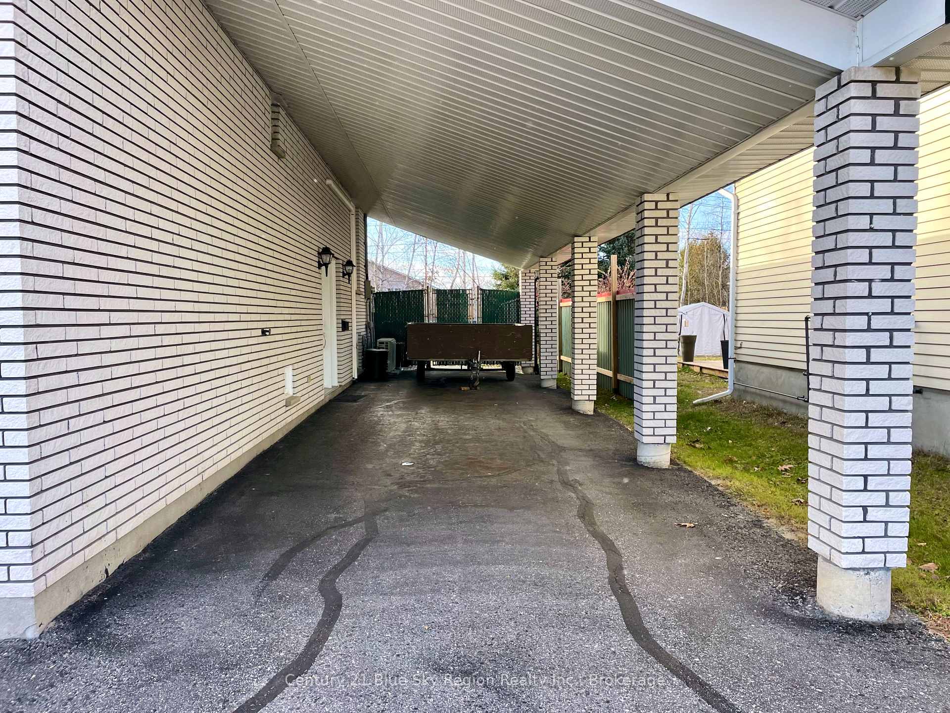 Photo 4 of 405 Mageau Street, West Nipissing, Sturgeon Falls — HOMEH