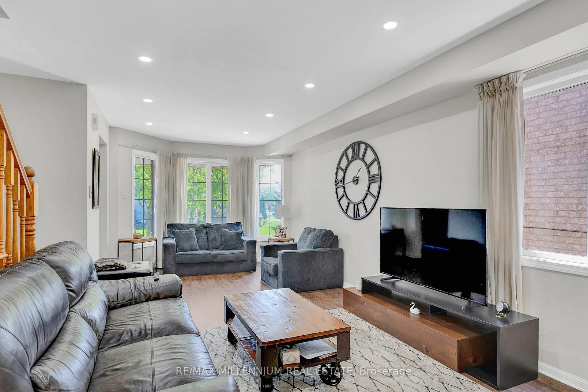 Photo 7 of 10 Mainland Crescent E, Vaughan, Vellore Village — HOMEH