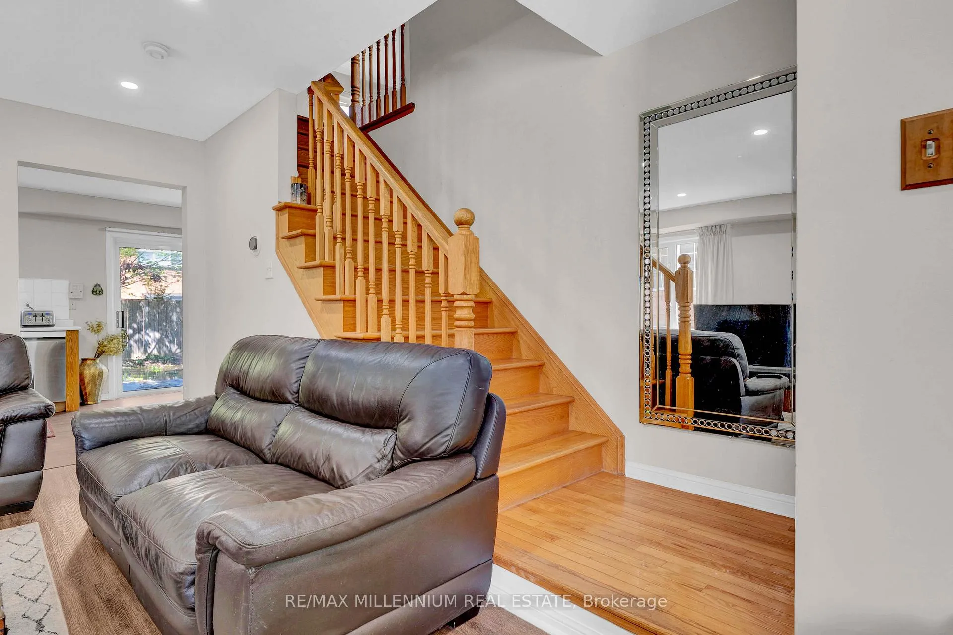 Photo 17 of 10 Mainland Crescent E, Vaughan, Vellore Village — HOMEH