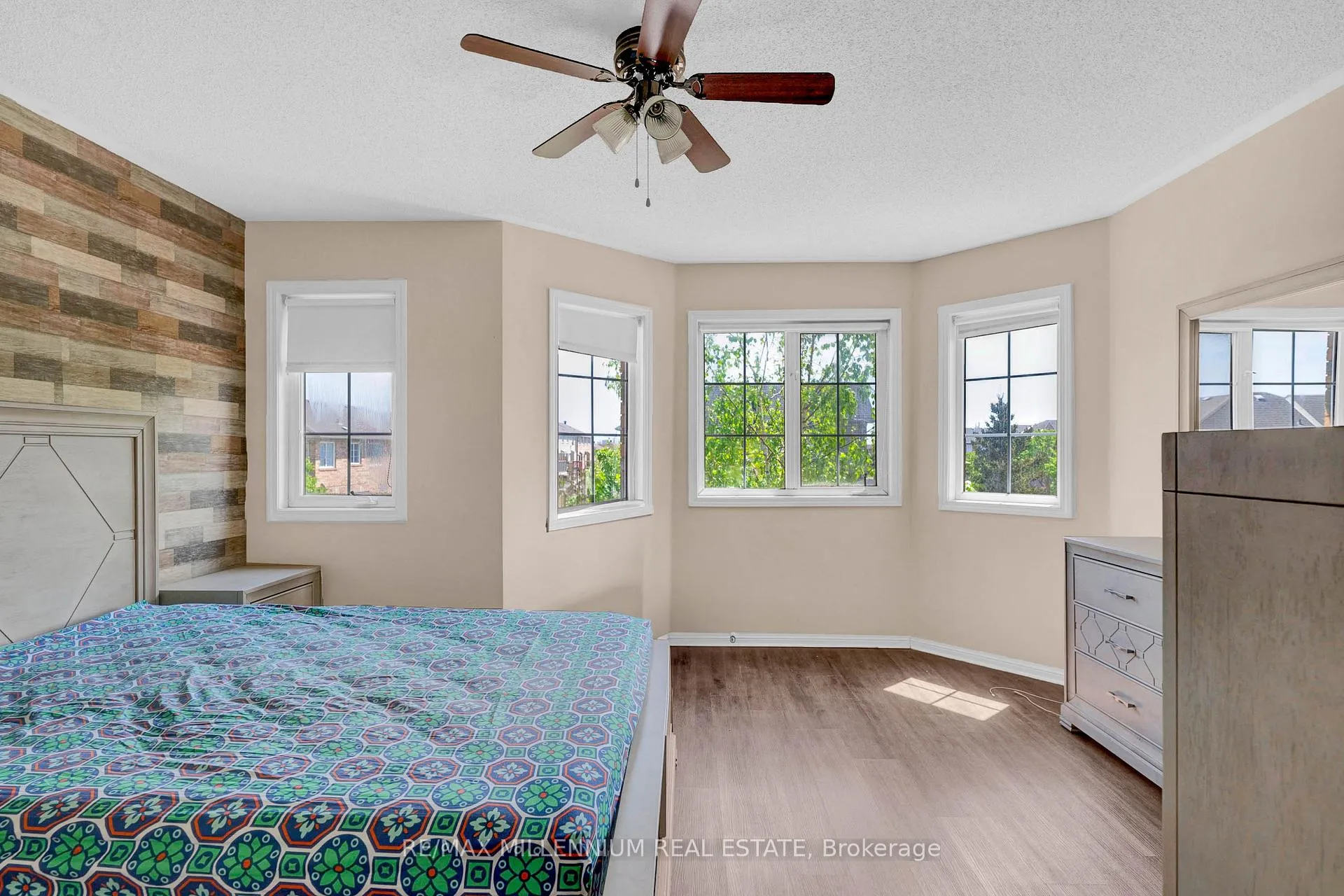 Photo 20 of 10 Mainland Crescent E, Vaughan, Vellore Village — HOMEH
