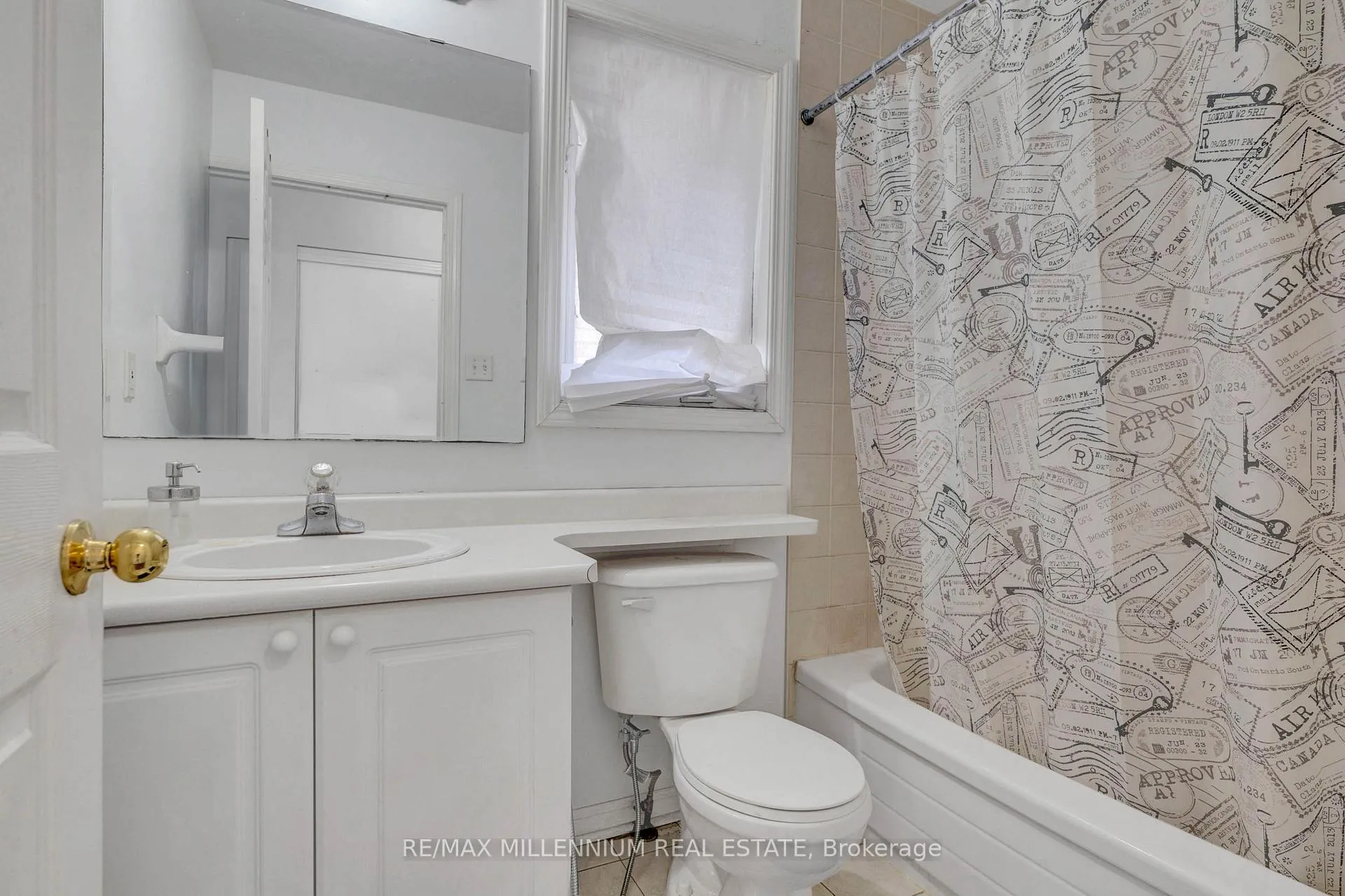 Photo 22 of 10 Mainland Crescent E, Vaughan, Vellore Village — HOMEH