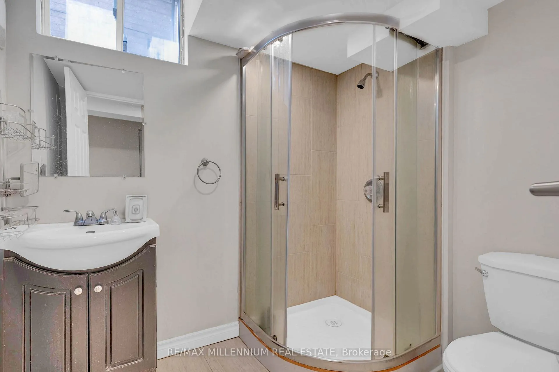 Photo 36 of 10 Mainland Crescent E, Vaughan, Vellore Village — HOMEH
