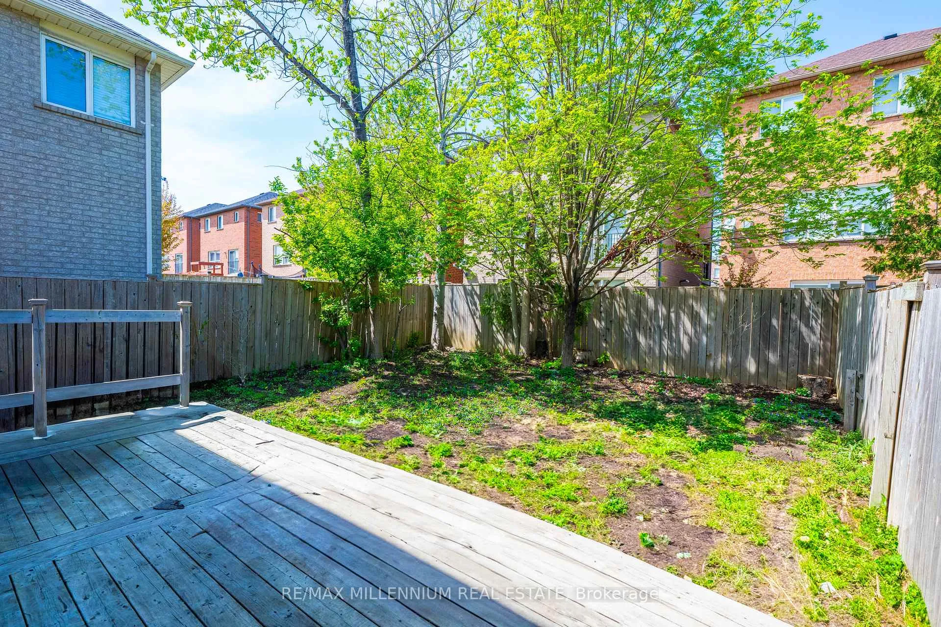 Photo 40 of 10 Mainland Crescent E, Vaughan, Vellore Village — HOMEH