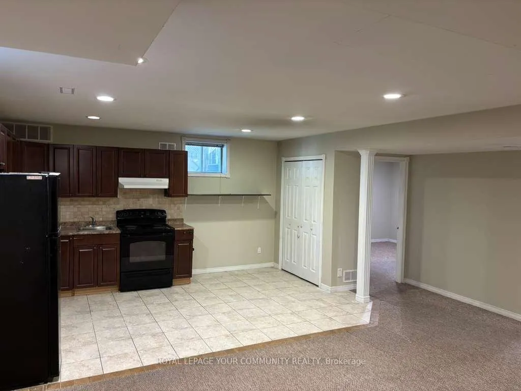 Photo 2 of Unit #Basement, 27 Michael Court, Vaughan, Crestwood-Springfarm-Yorkhill — HOMEH