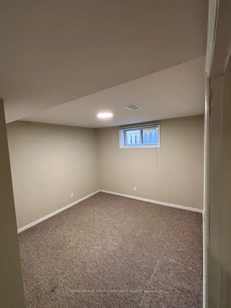 Photo 5 of Unit #Basement, 27 Michael Court, Vaughan, Crestwood-Springfarm-Yorkhill — HOMEH