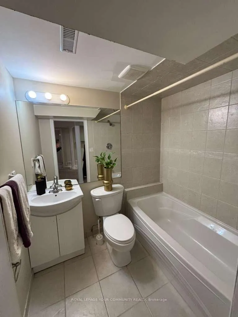 Photo 6 of Unit #Basement, 27 Michael Court, Vaughan, Crestwood-Springfarm-Yorkhill — HOMEH