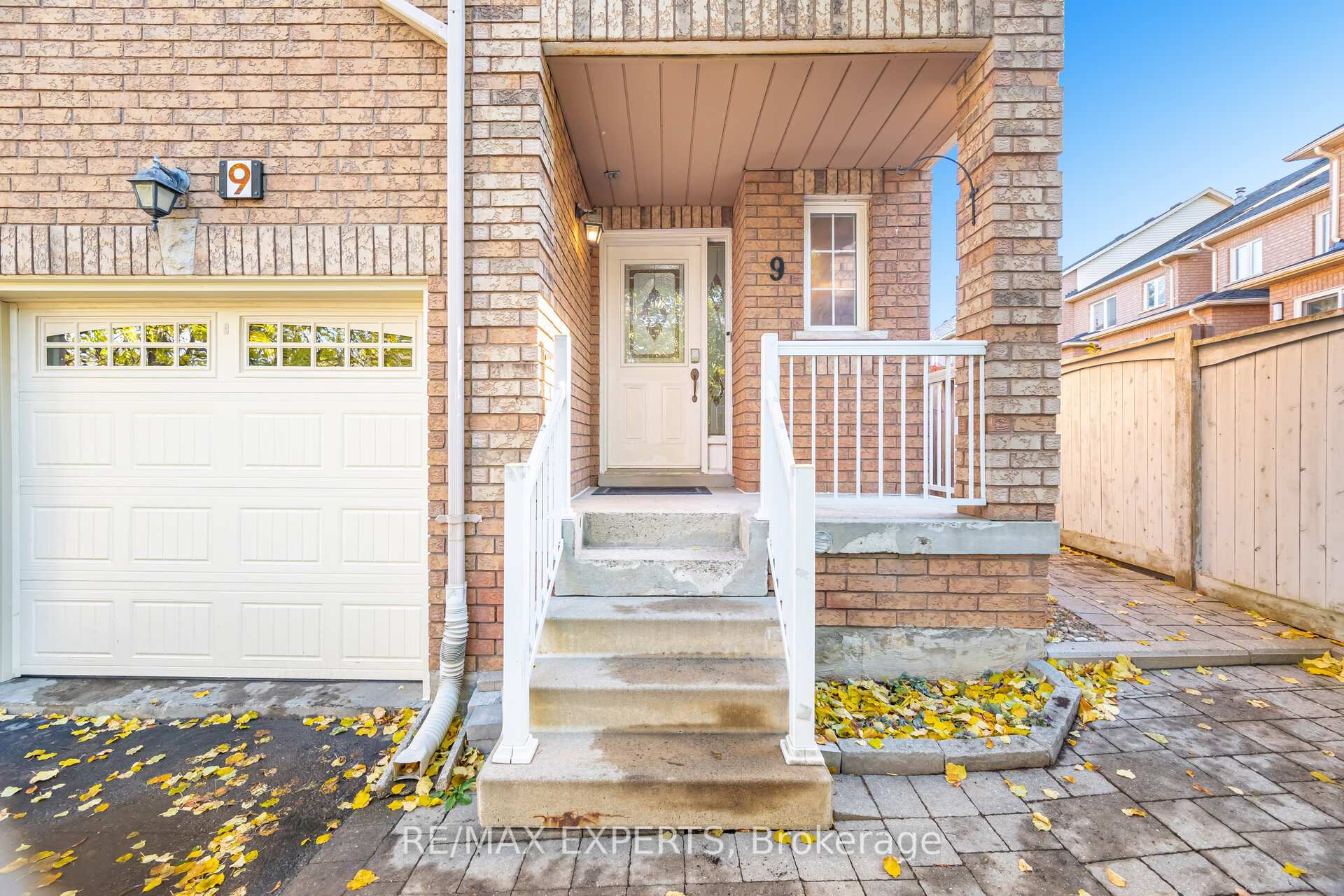 Photo 5 of 9 Marathon Avenue, Vaughan, Patterson — HOMEH