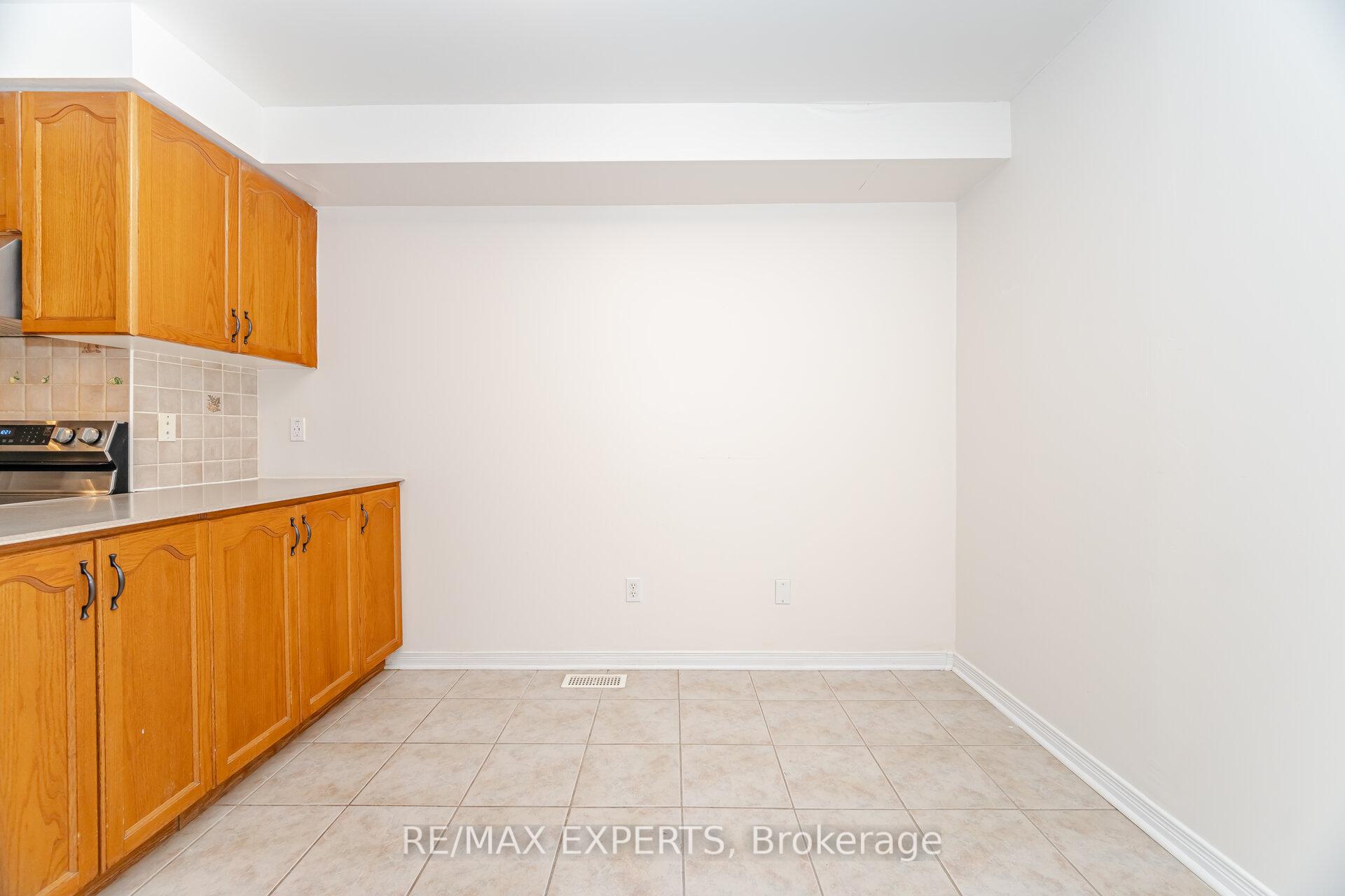 Photo 12 of 9 Marathon Avenue, Vaughan, Patterson — HOMEH