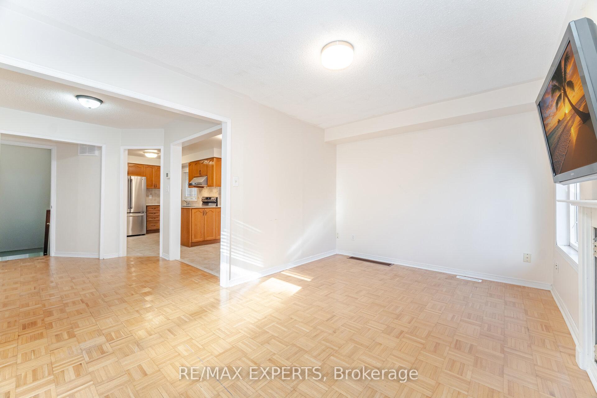 Photo 17 of 9 Marathon Avenue, Vaughan, Patterson — HOMEH