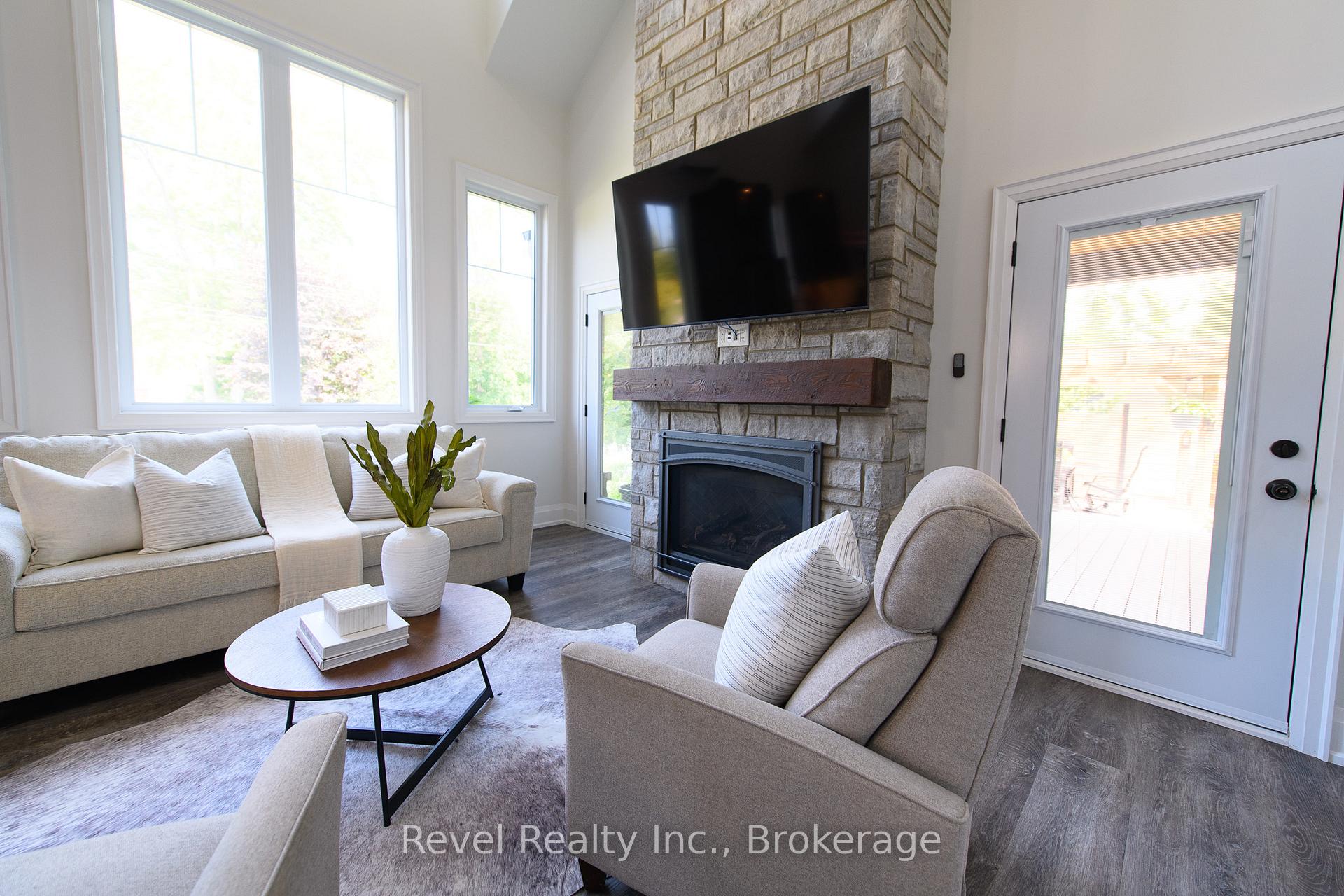 Photo 5 of 2165 Shore Lane, Wasaga Beach — HOMEH
