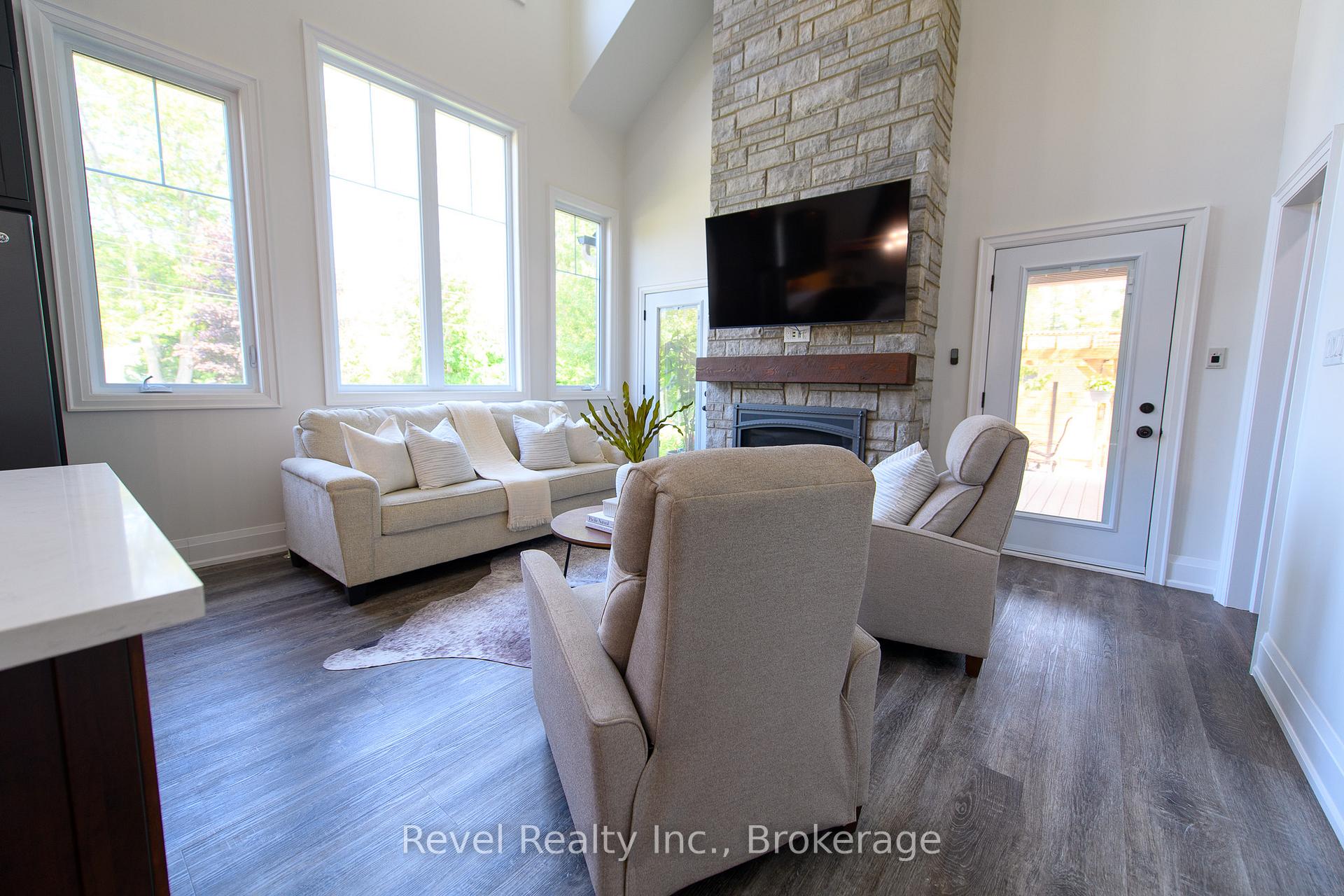 Photo 18 of 2165 Shore Lane, Wasaga Beach — HOMEH