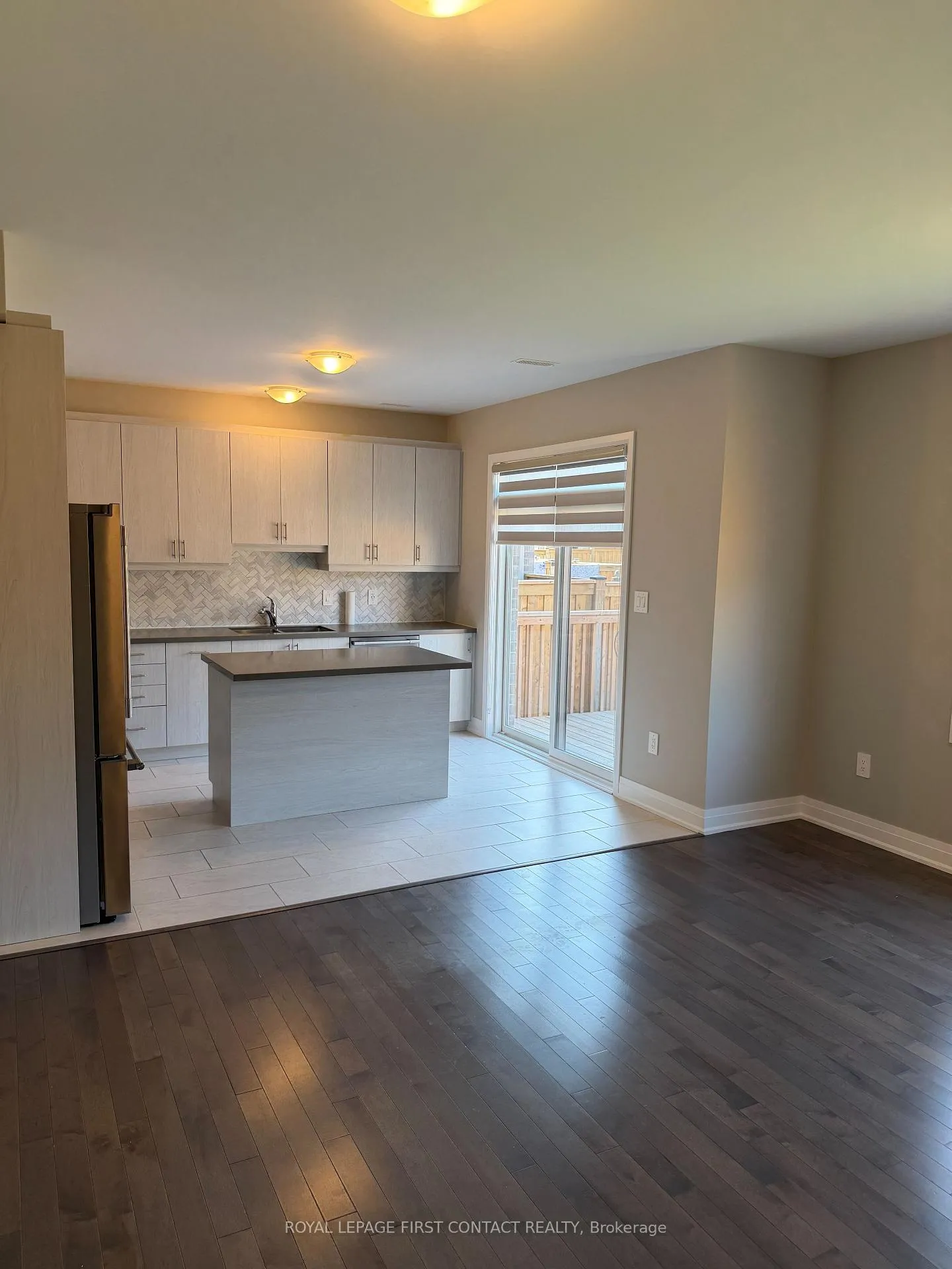 Photo 4 of Unit Upper, 25 Paddington Grove, Barrie, Rural Barrie Southwest — HOMEH
