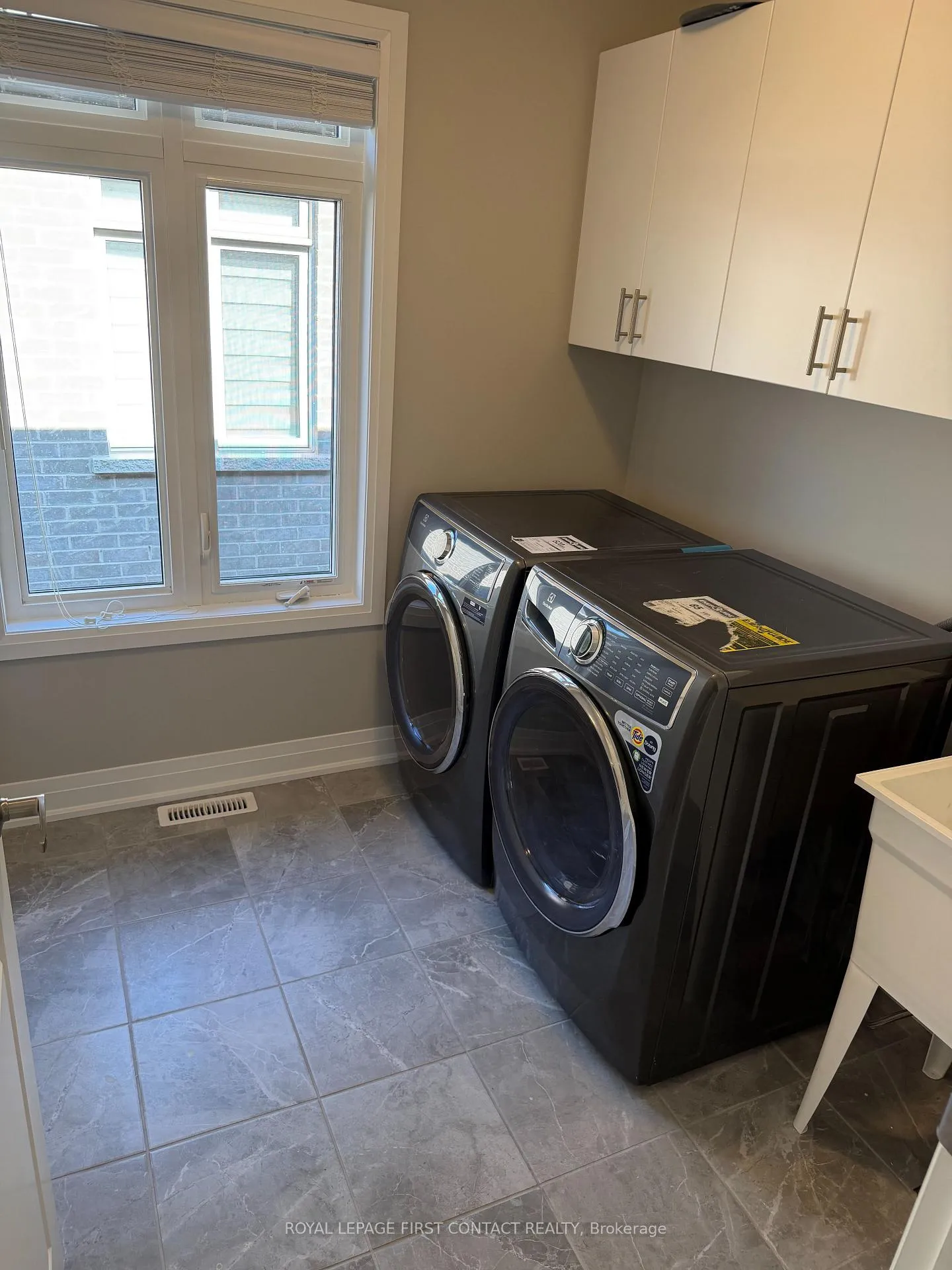 Photo 20 of Unit Upper, 25 Paddington Grove, Barrie, Rural Barrie Southwest — HOMEH