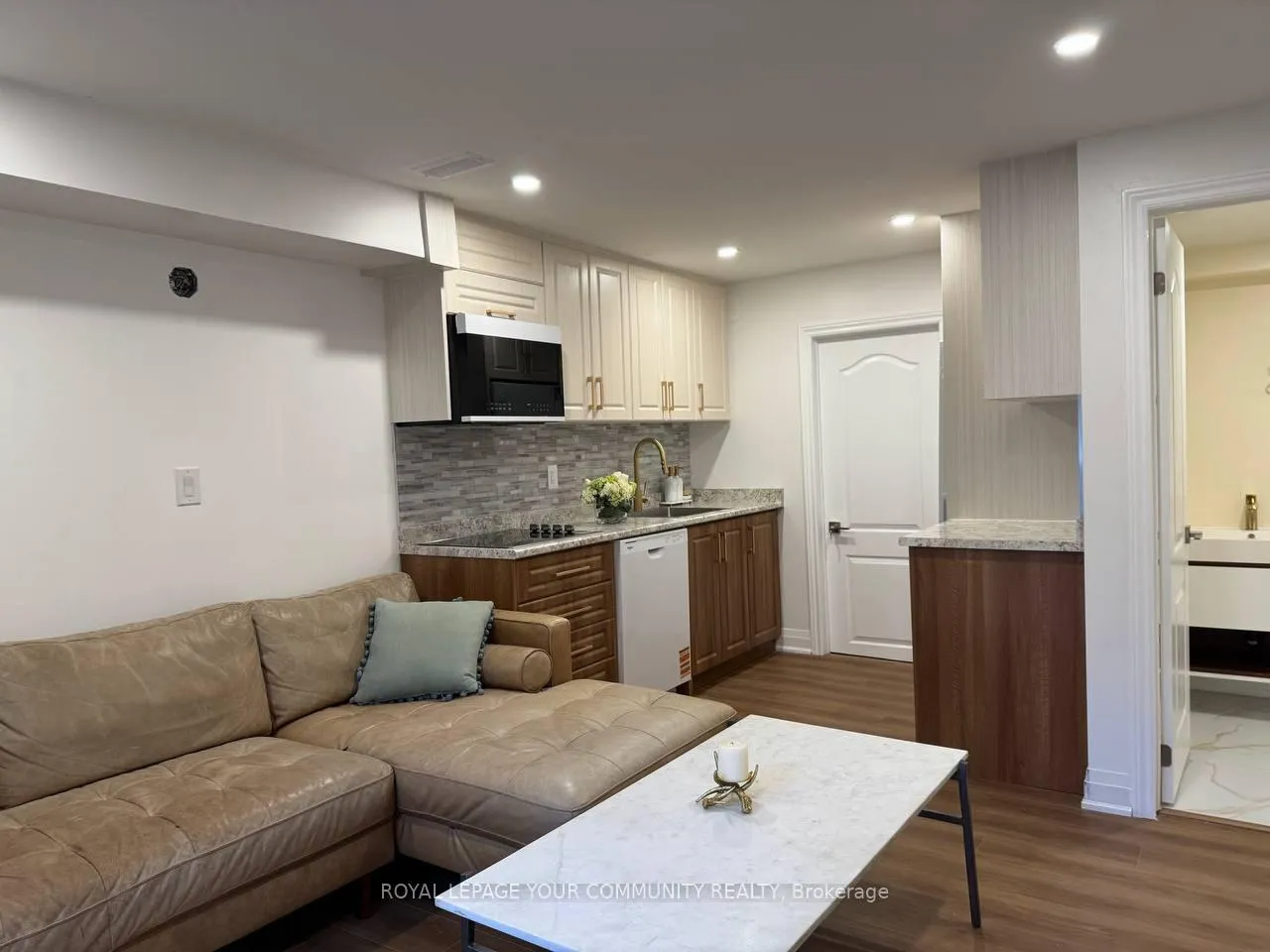 Photo 5 of 49 Chiara Drive, Vaughan, Vellore Village — HOMEH