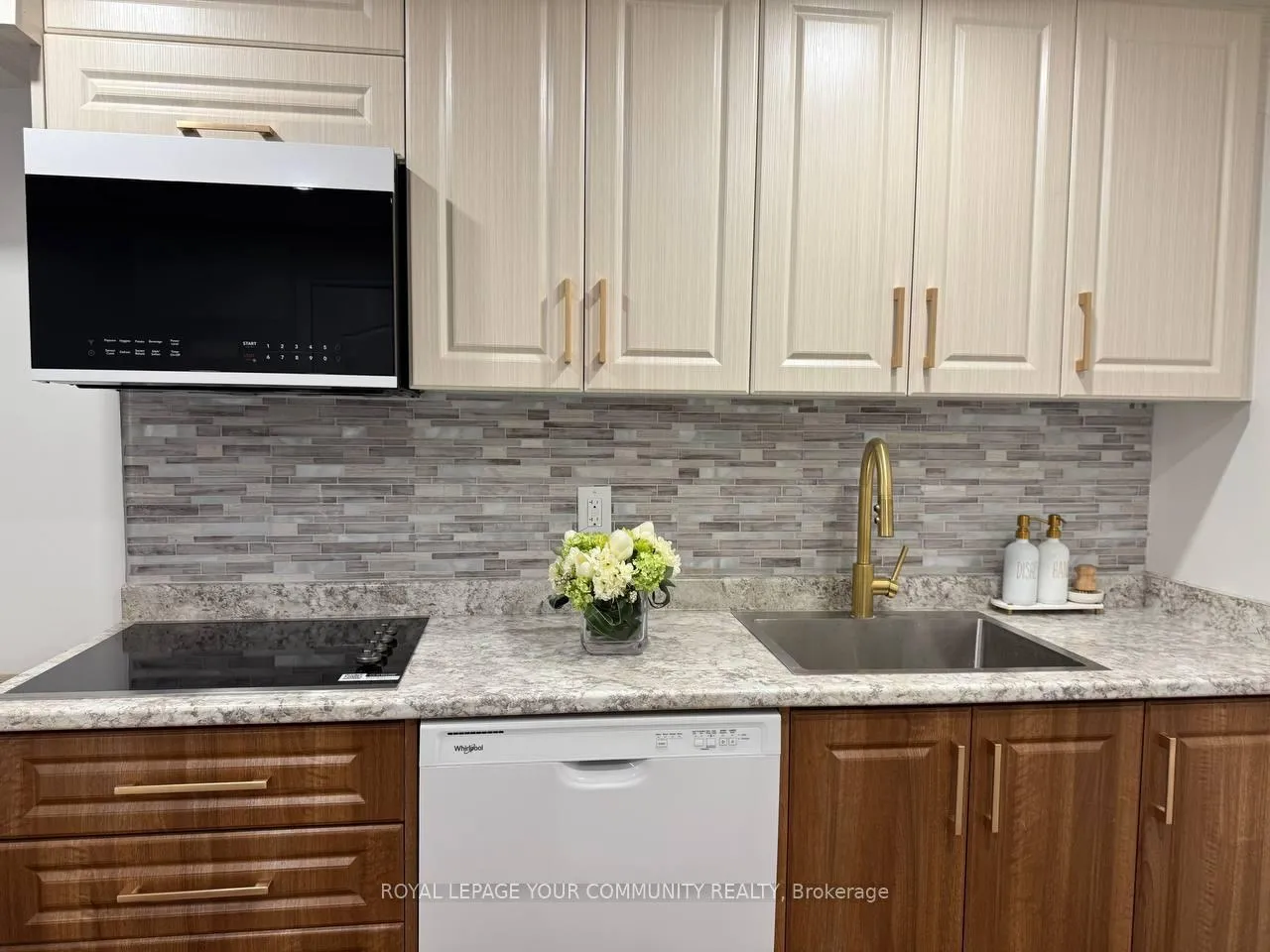 Photo 6 of 49 Chiara Drive, Vaughan, Vellore Village — HOMEH