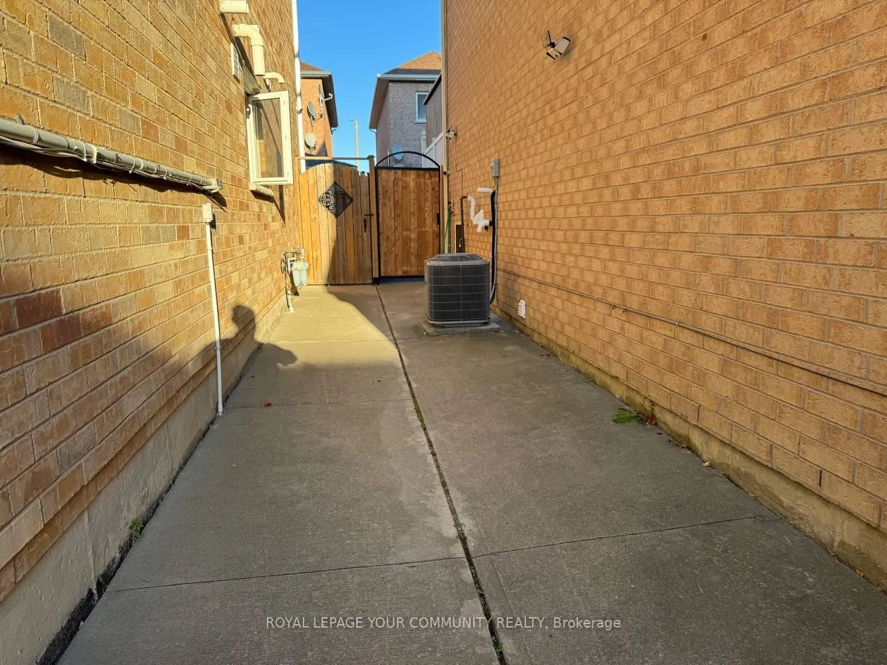 Photo 13 of 49 Chiara Drive, Vaughan, Vellore Village — HOMEH
