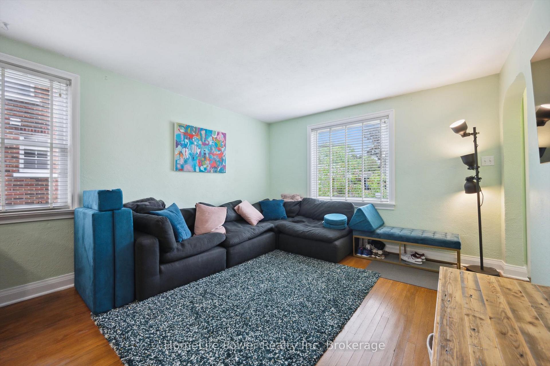 Photo 7 of 186 Bridgeport Road E, Waterloo — HOMEH
