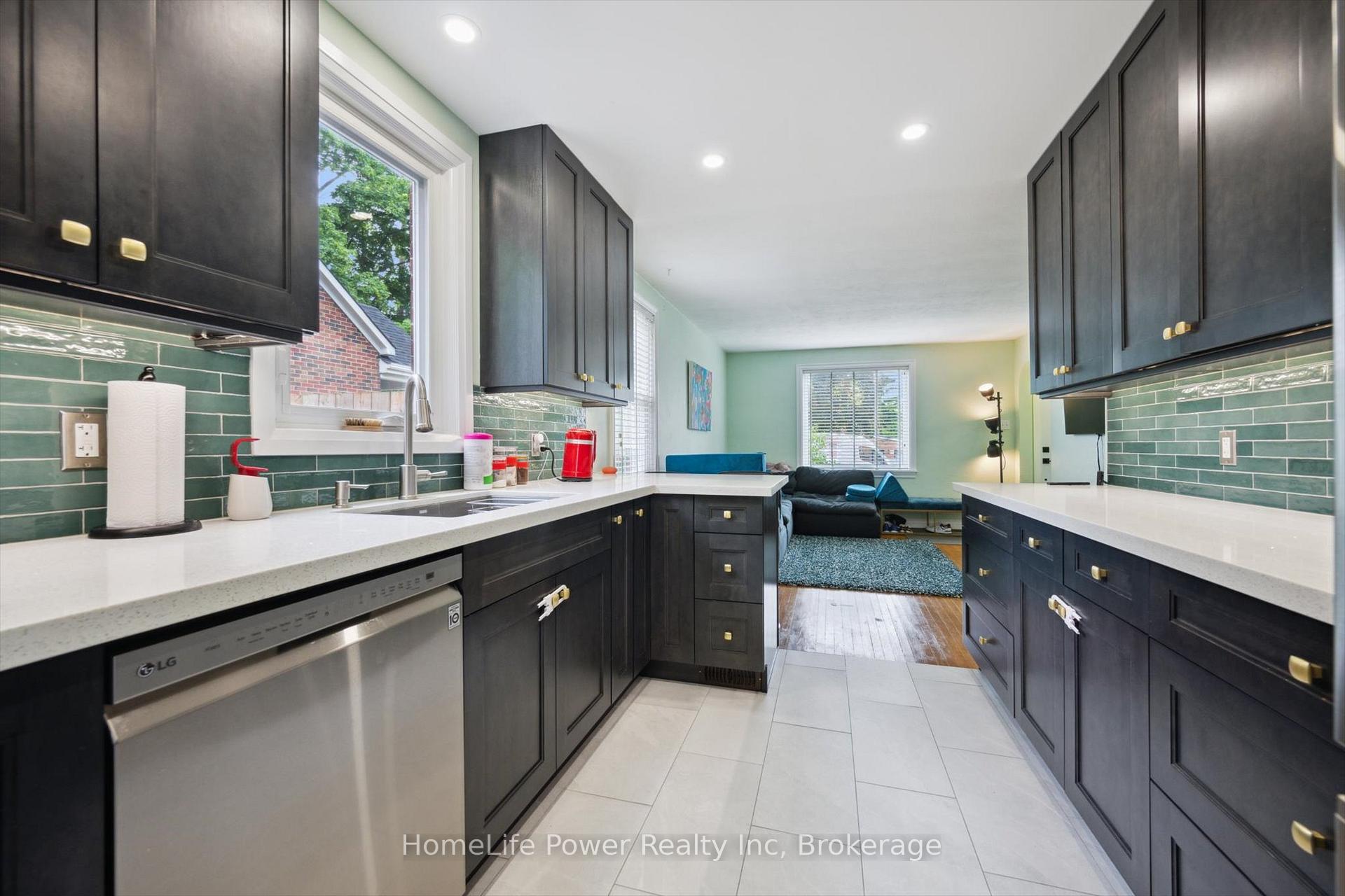 Photo 12 of 186 Bridgeport Road E, Waterloo — HOMEH