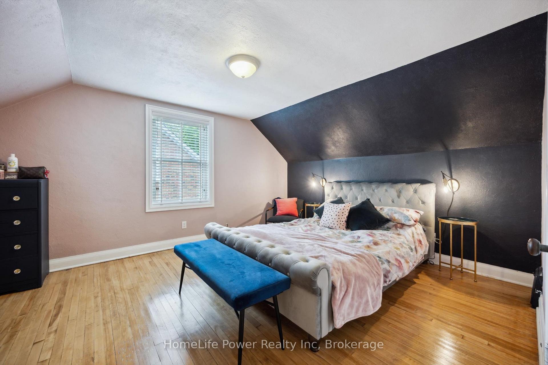 Photo 18 of 186 Bridgeport Road E, Waterloo — HOMEH