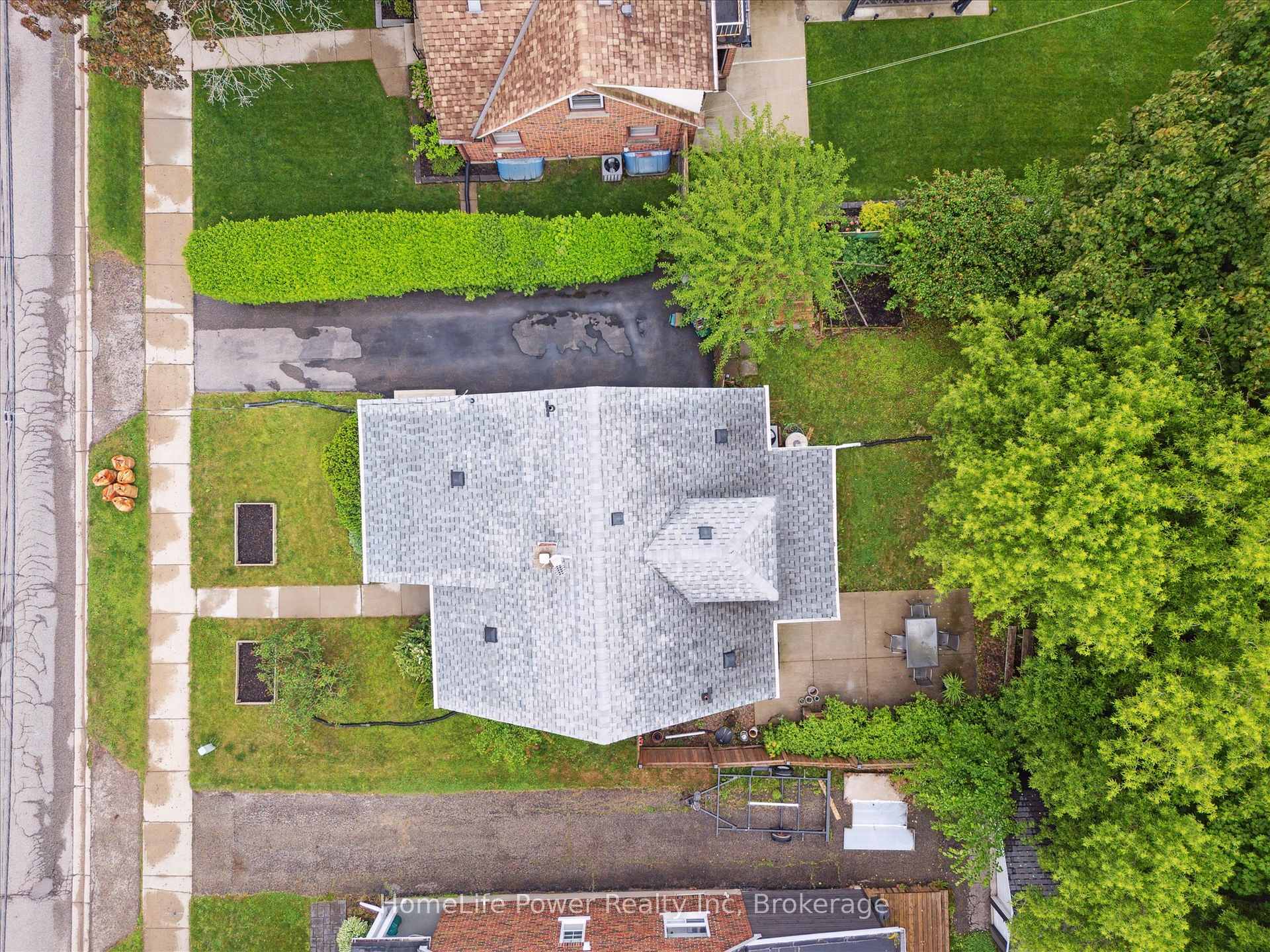 Photo 26 of 186 Bridgeport Road E, Waterloo — HOMEH