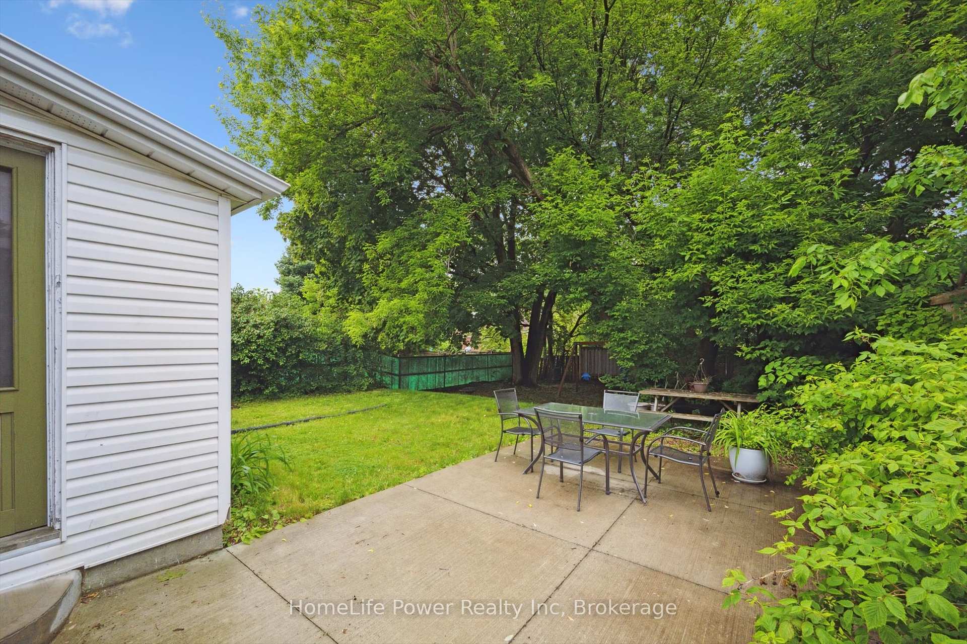 Photo 27 of 186 Bridgeport Road E, Waterloo — HOMEH