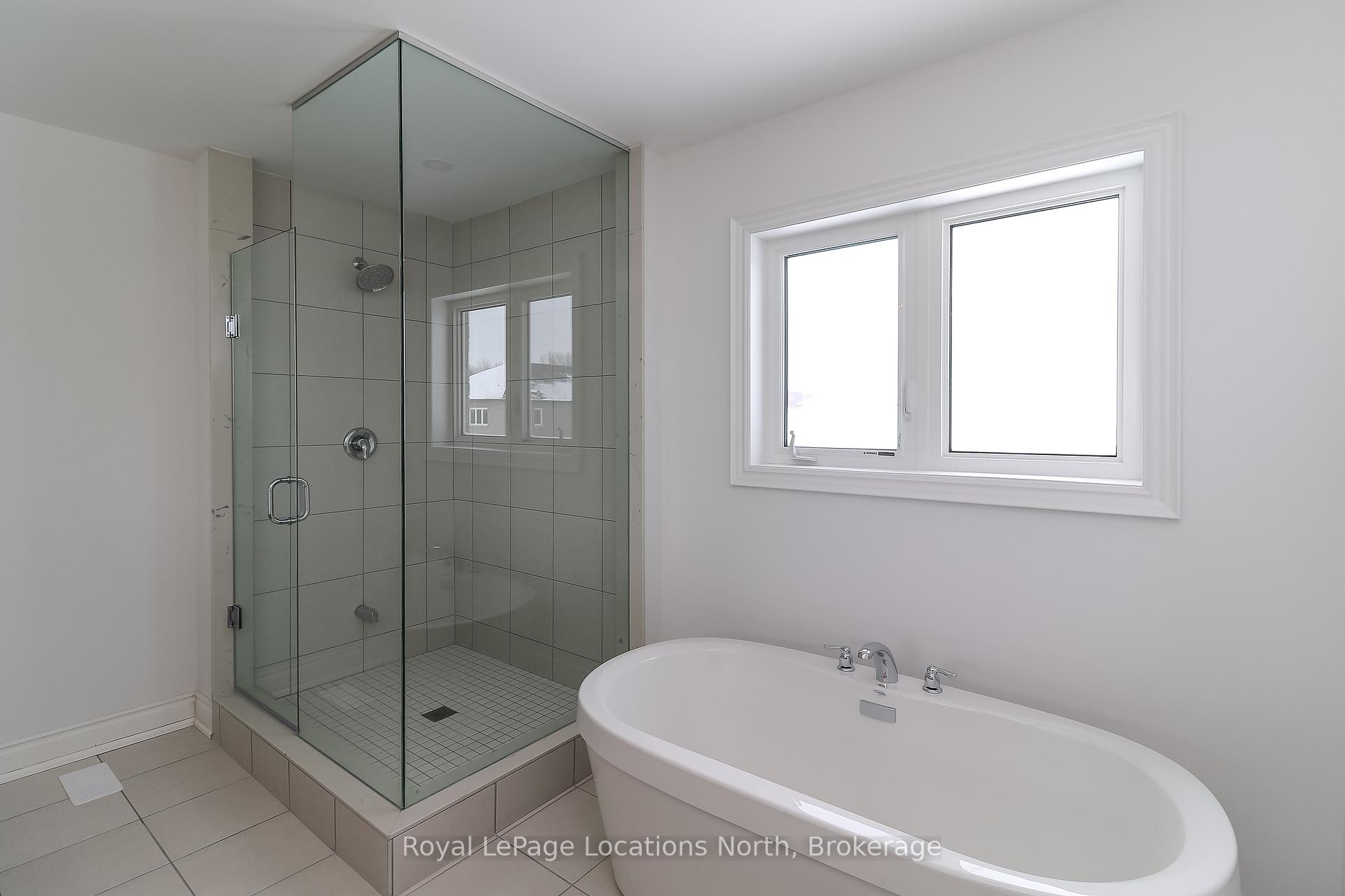 Photo 37 of 63 Amber Drive, Wasaga Beach — HOMEH