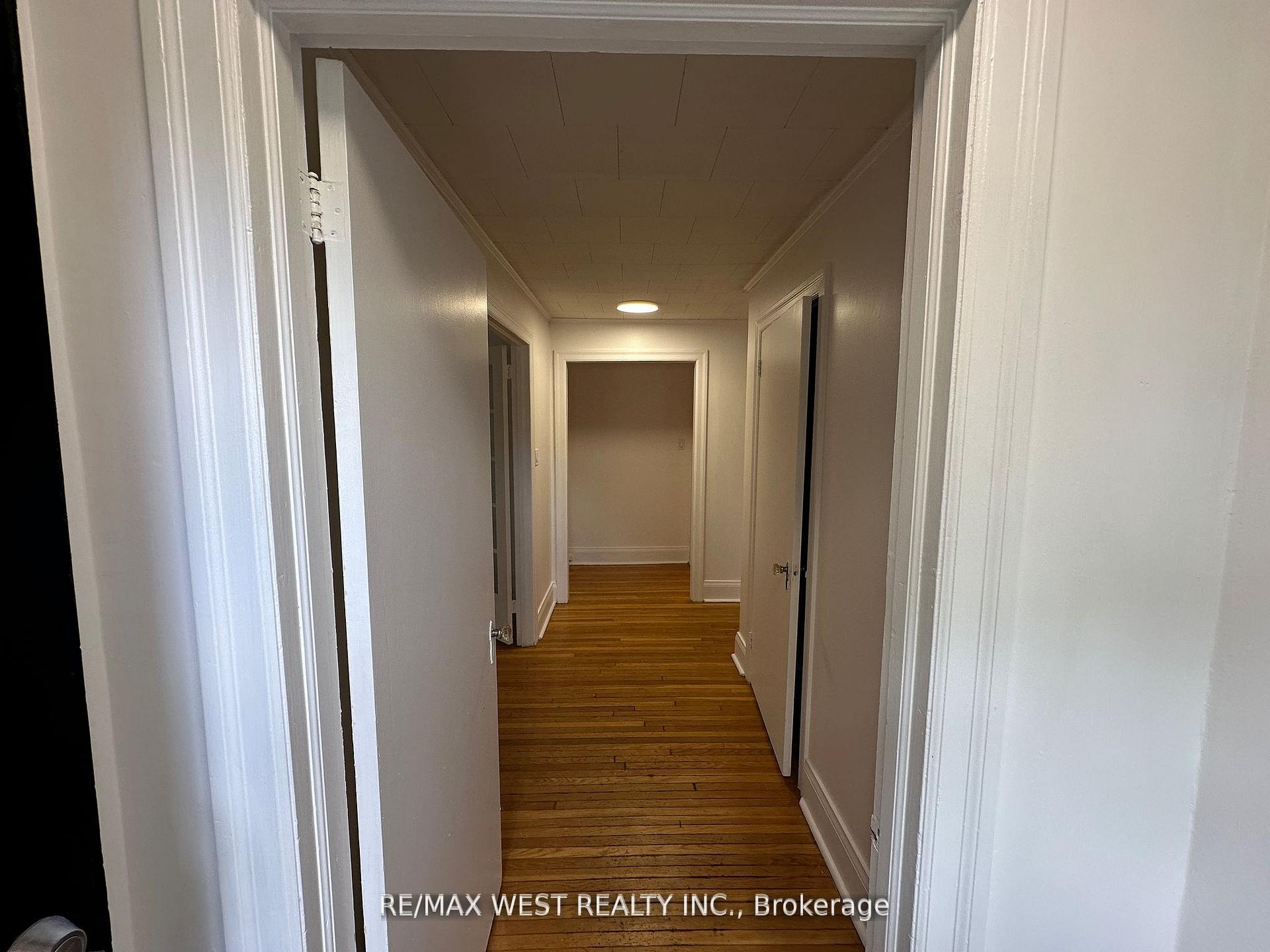 Photo 2 of 8186 Islington Avenue, Vaughan, Islington Woods — HOMEH