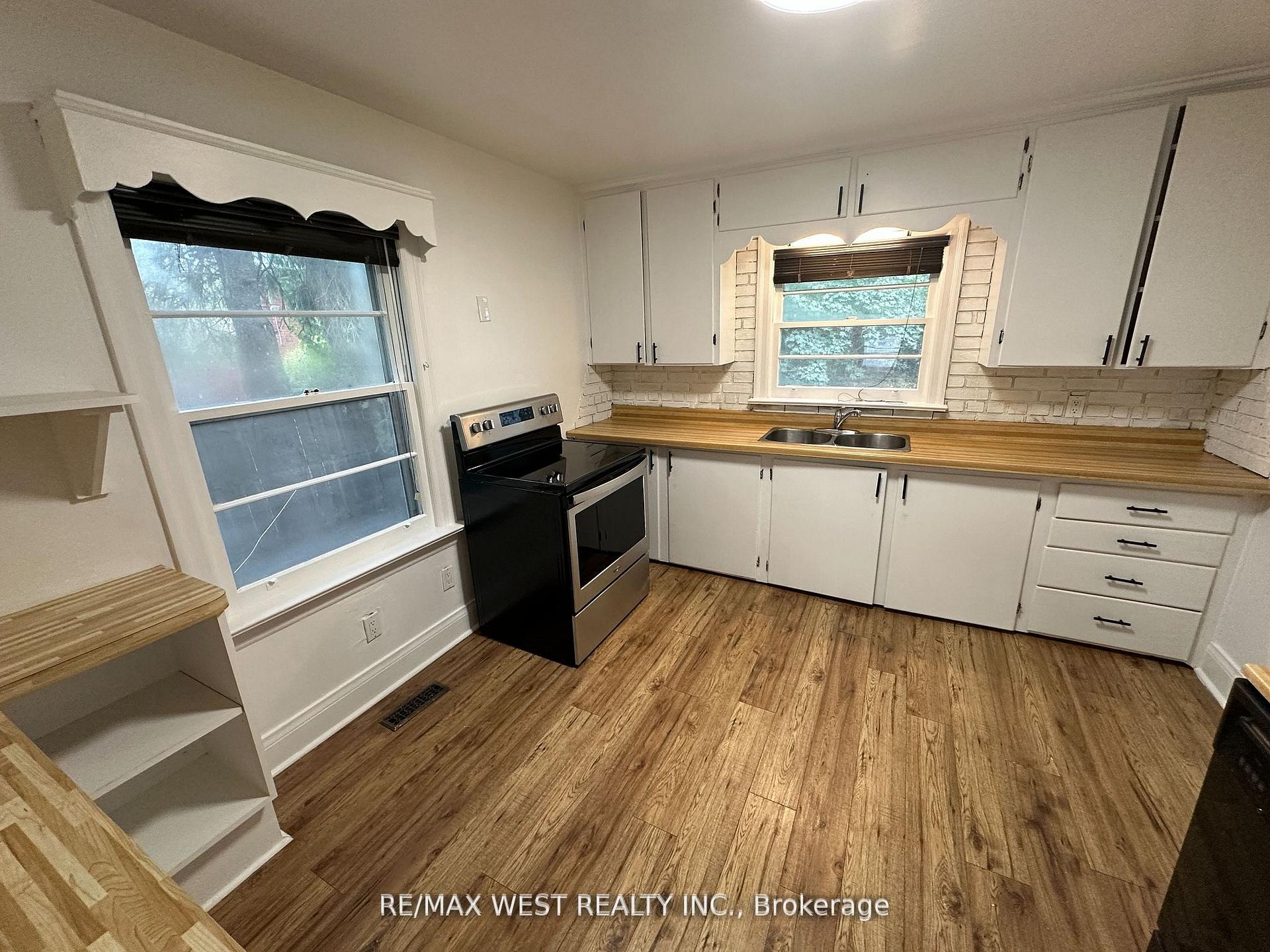 Photo 11 of 8186 Islington Avenue, Vaughan, Islington Woods — HOMEH