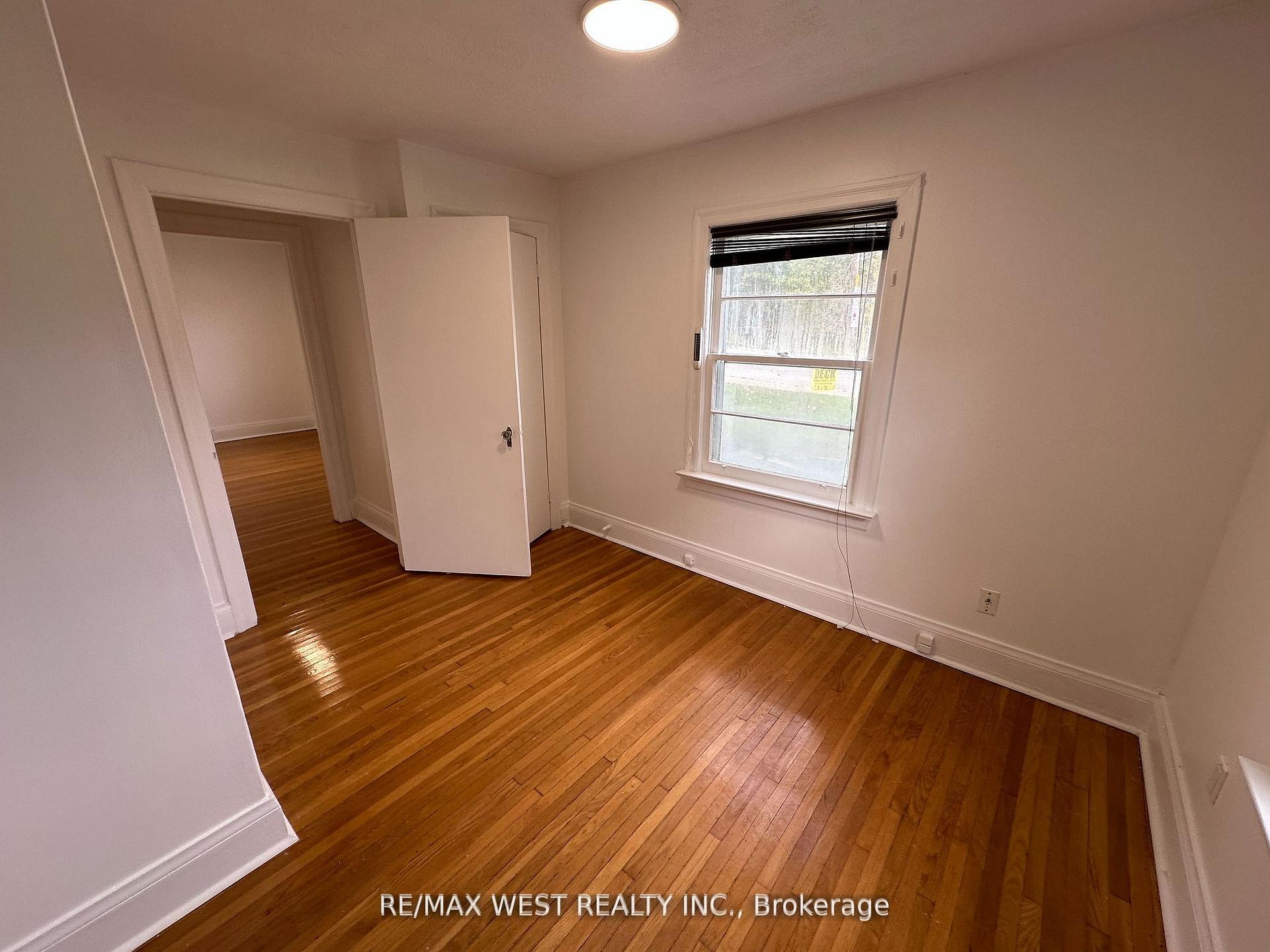 Photo 16 of 8186 Islington Avenue, Vaughan, Islington Woods — HOMEH
