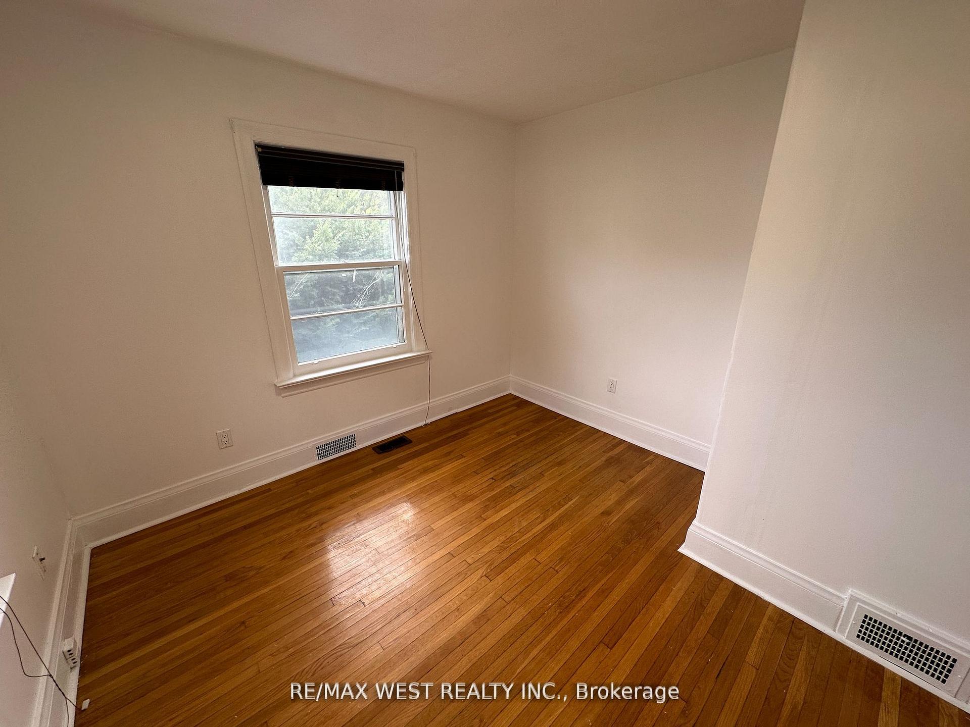 Photo 18 of 8186 Islington Avenue, Vaughan, Islington Woods — HOMEH