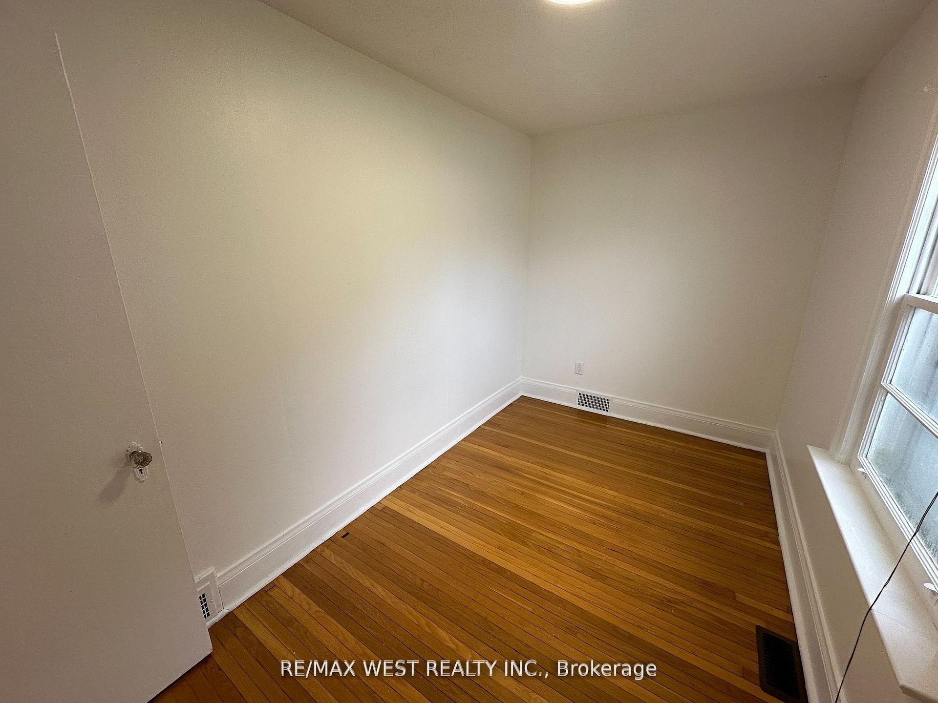 Photo 20 of 8186 Islington Avenue, Vaughan, Islington Woods — HOMEH