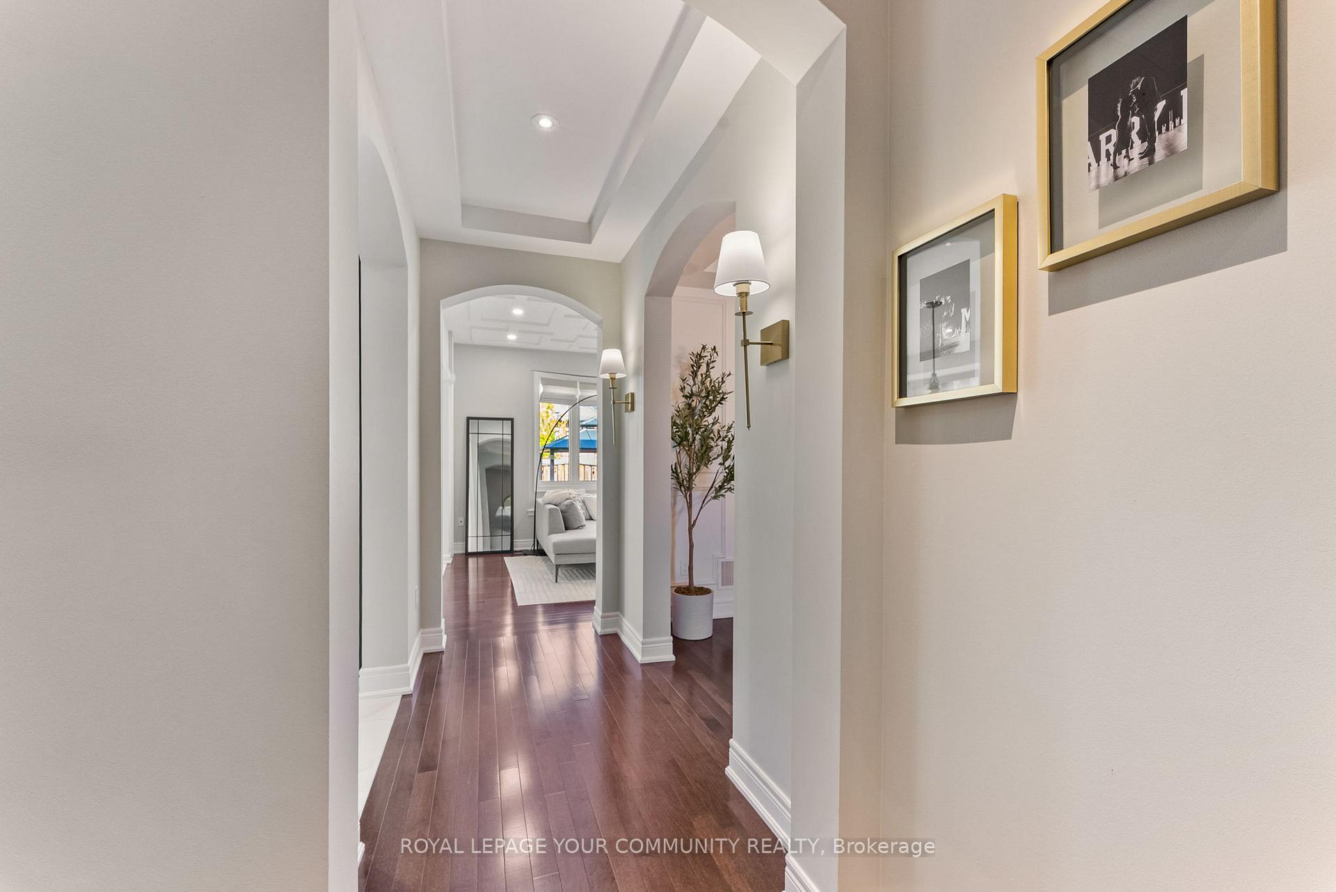 Photo 3 of 39 Rivoli Drive, Vaughan, Vellore Village — HOMEH