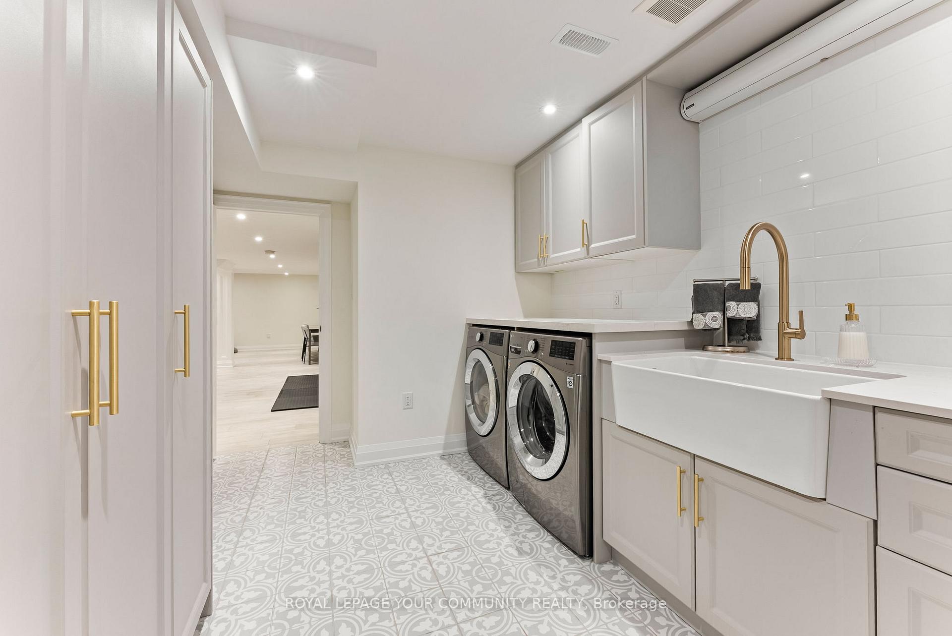 Photo 35 of 39 Rivoli Drive, Vaughan, Vellore Village — HOMEH