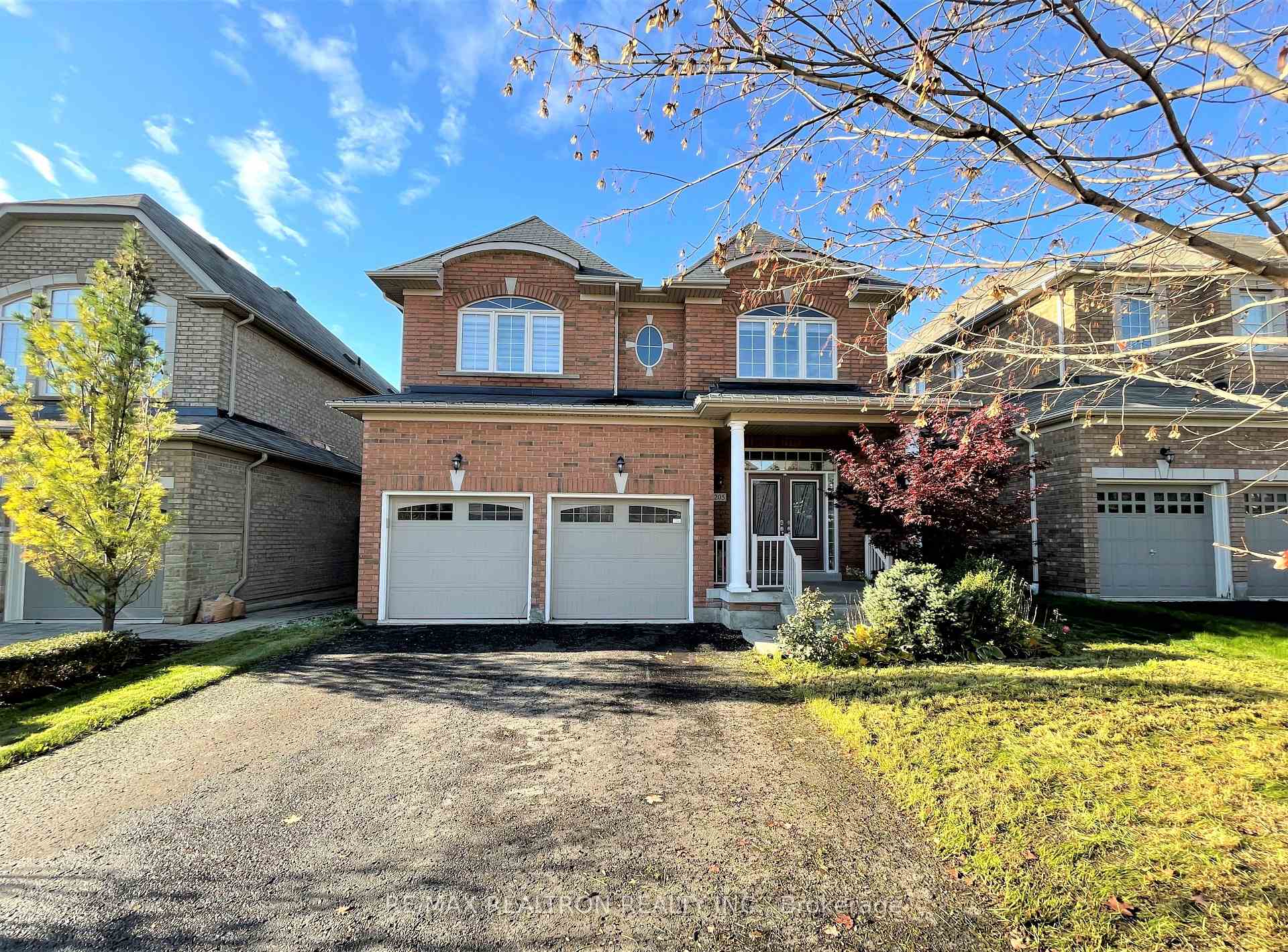 Photo 1 of 205 Vanda Drive, Vaughan, Patterson — HOMEH