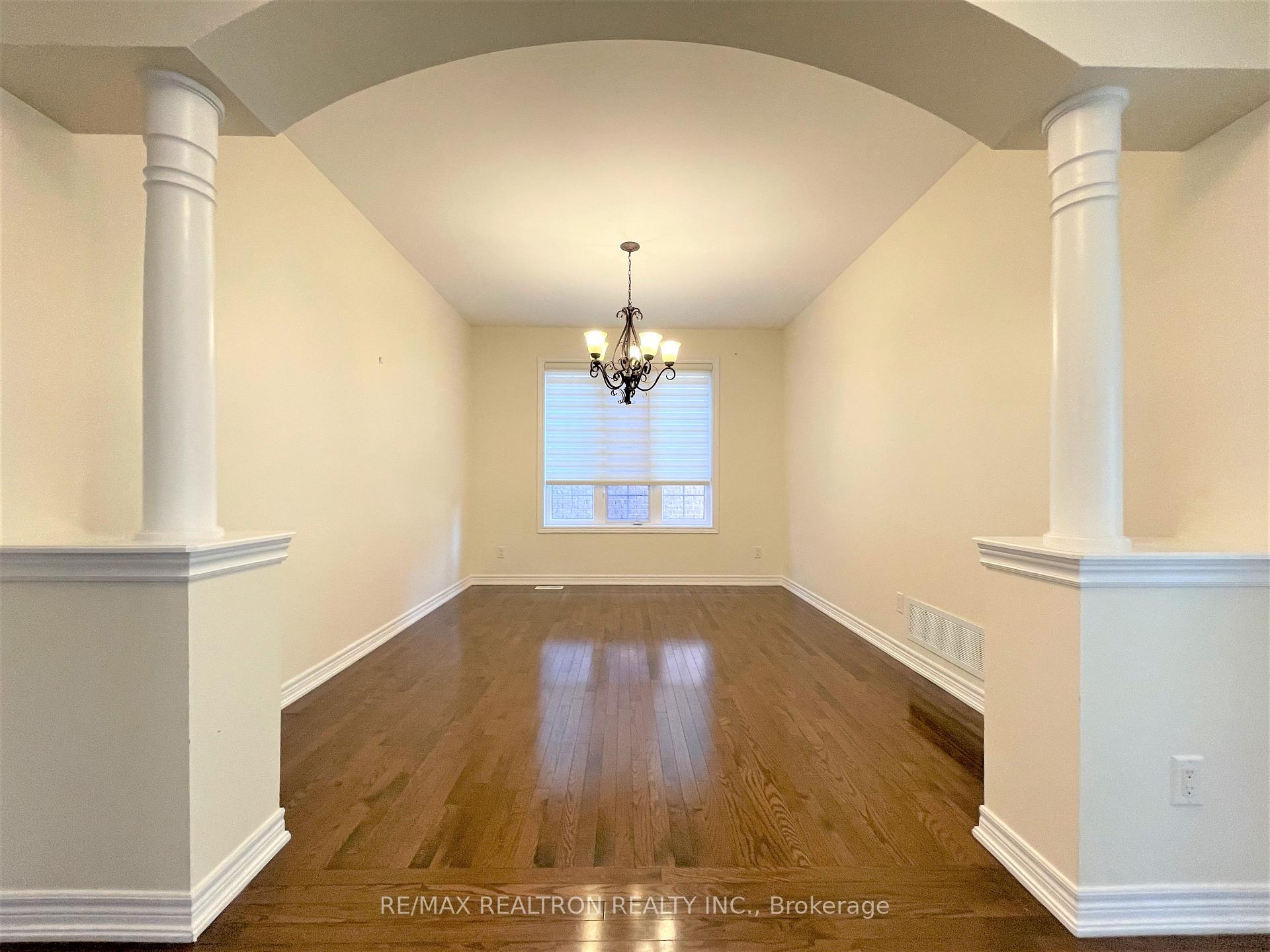 Photo 9 of 205 Vanda Drive, Vaughan, Patterson — HOMEH