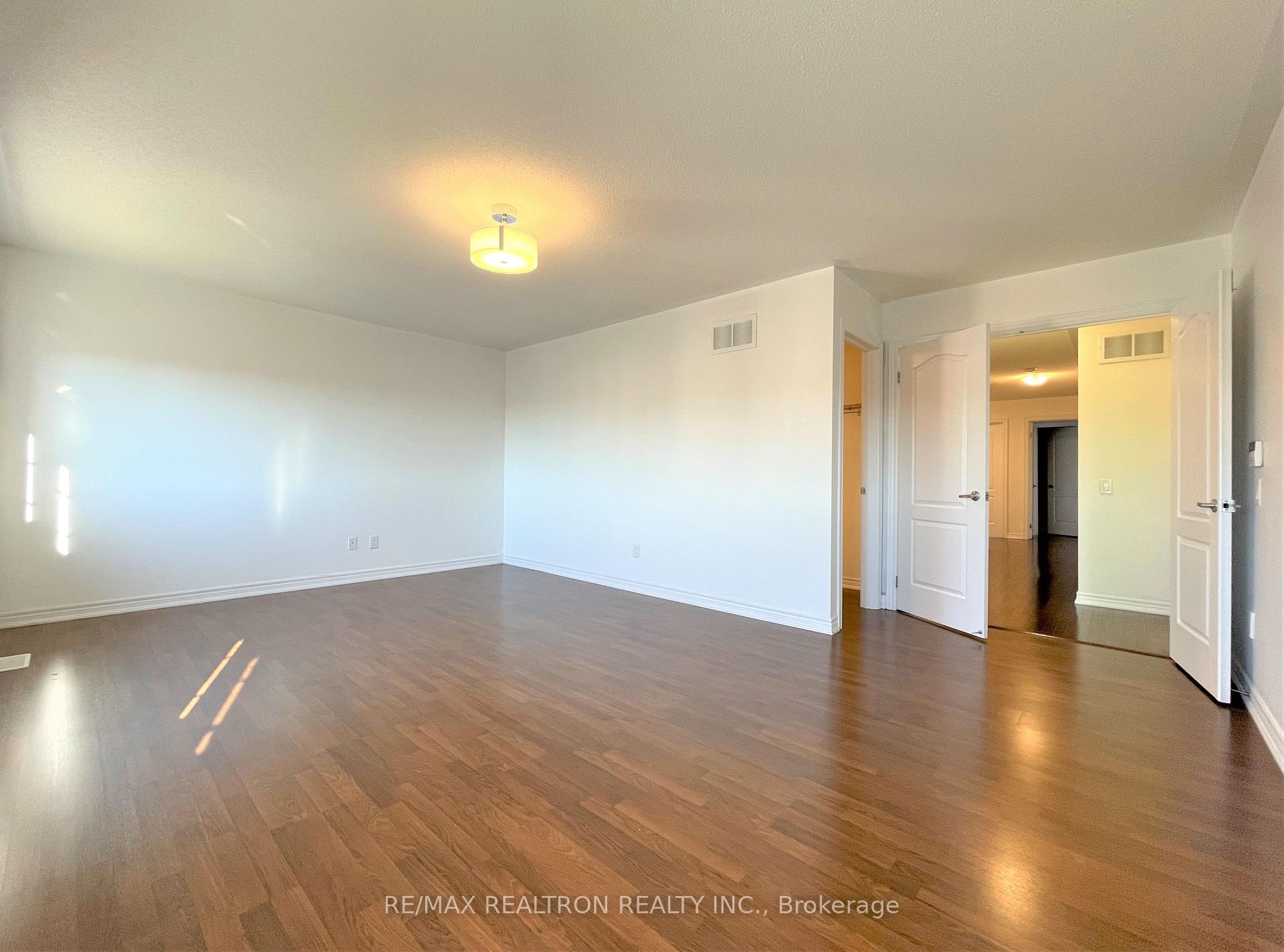 Photo 31 of 205 Vanda Drive, Vaughan, Patterson — HOMEH