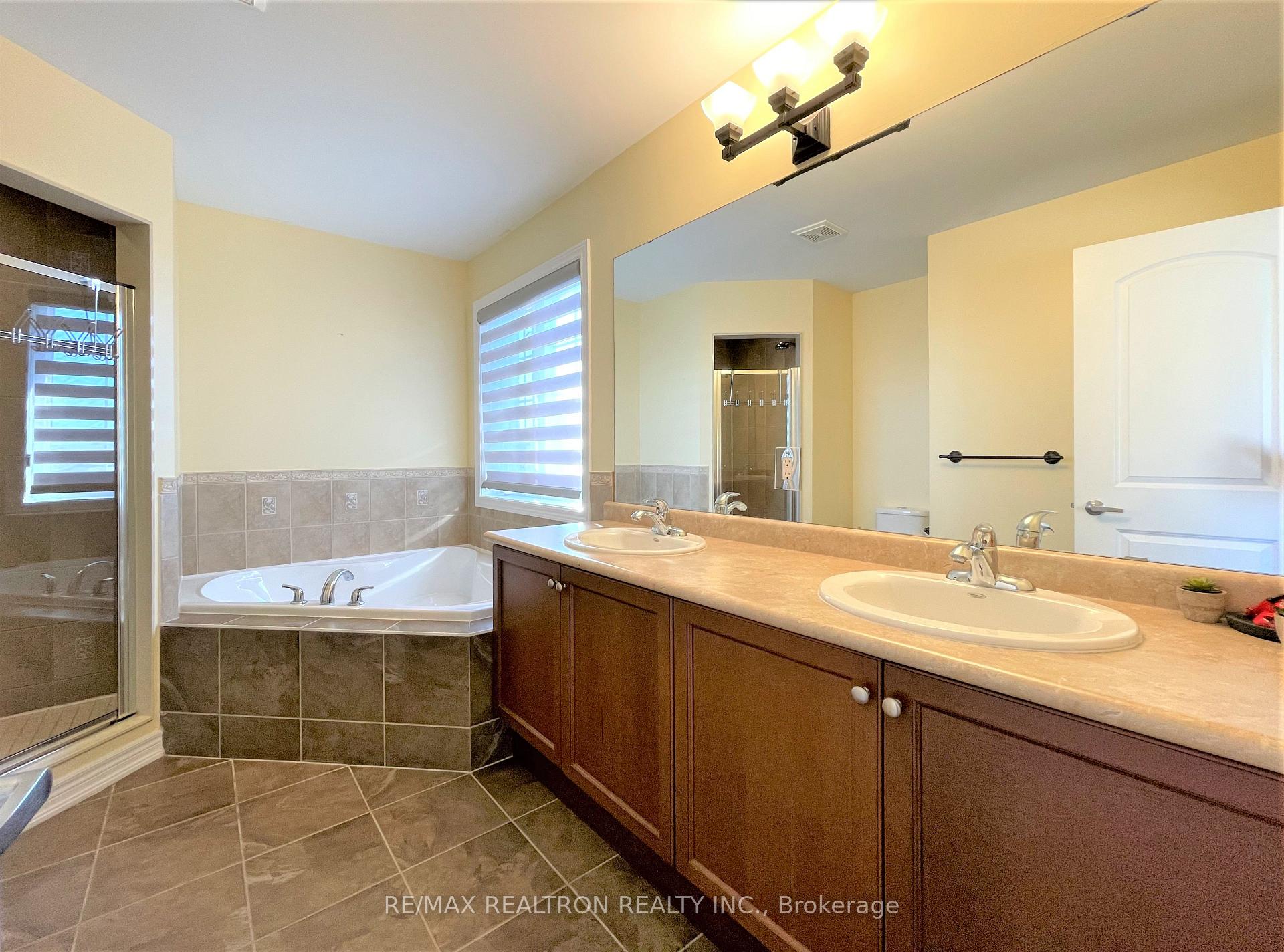 Photo 33 of 205 Vanda Drive, Vaughan, Patterson — HOMEH