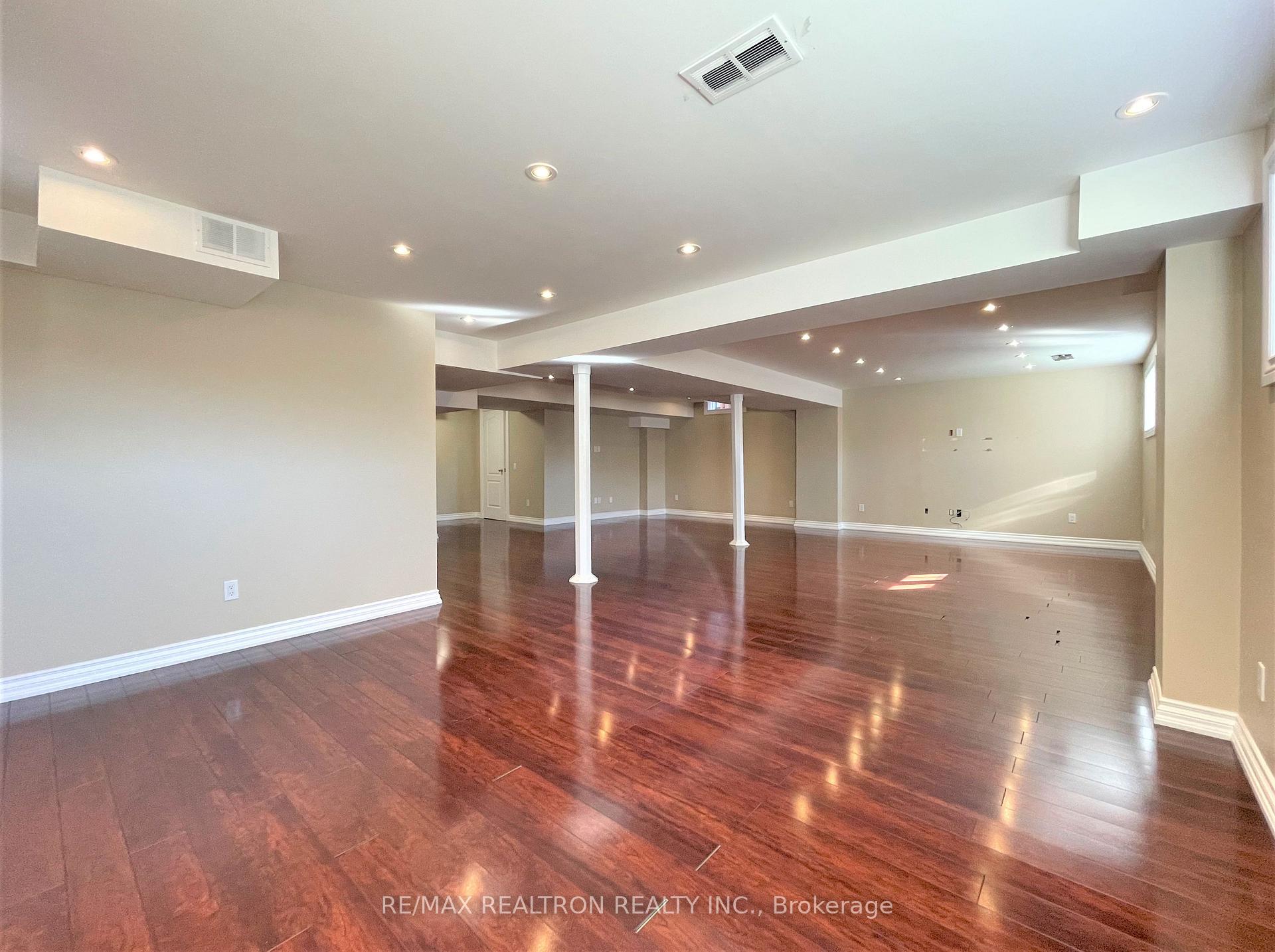 Photo 36 of 205 Vanda Drive, Vaughan, Patterson — HOMEH