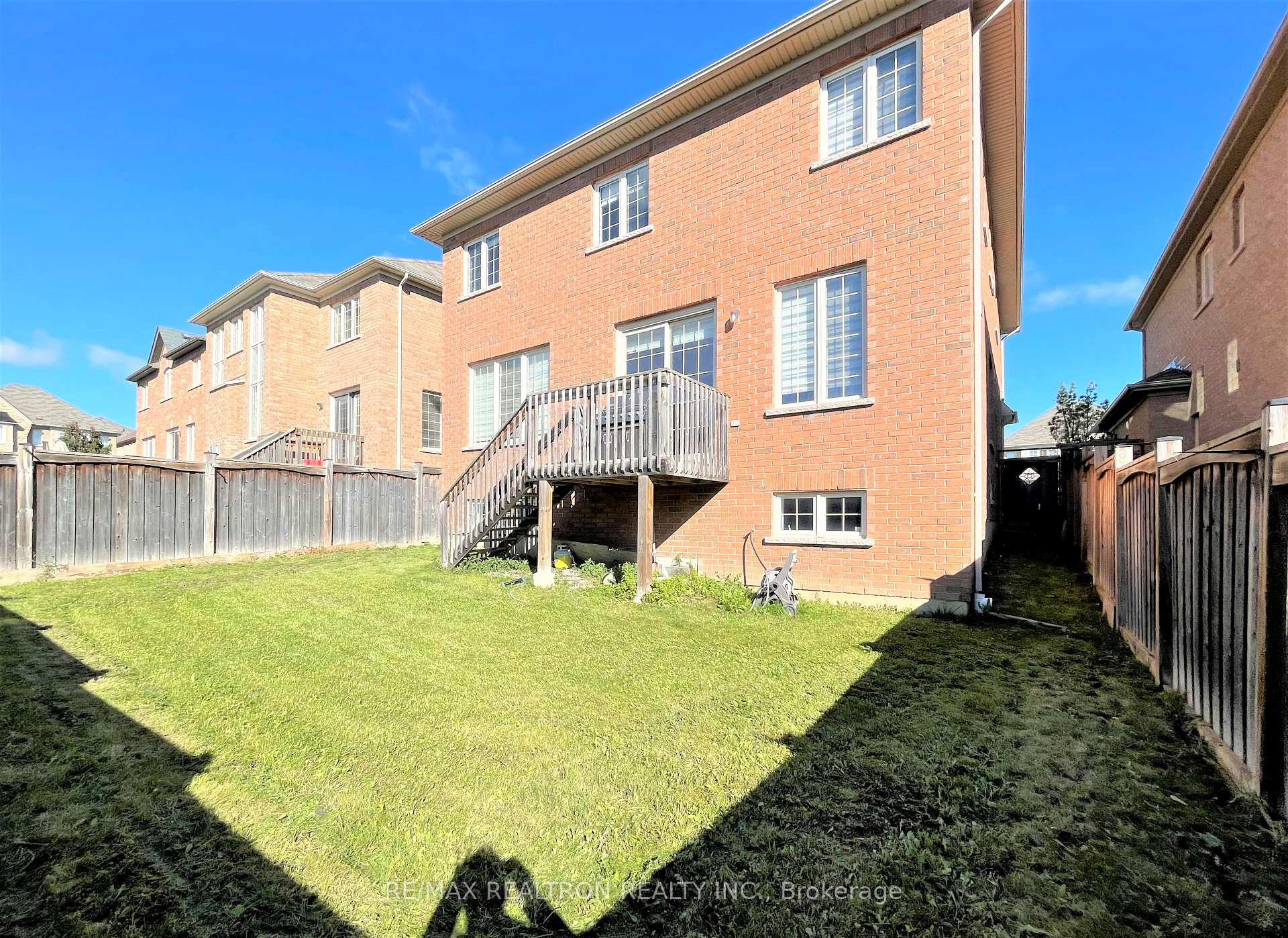 Photo 38 of 205 Vanda Drive, Vaughan, Patterson — HOMEH