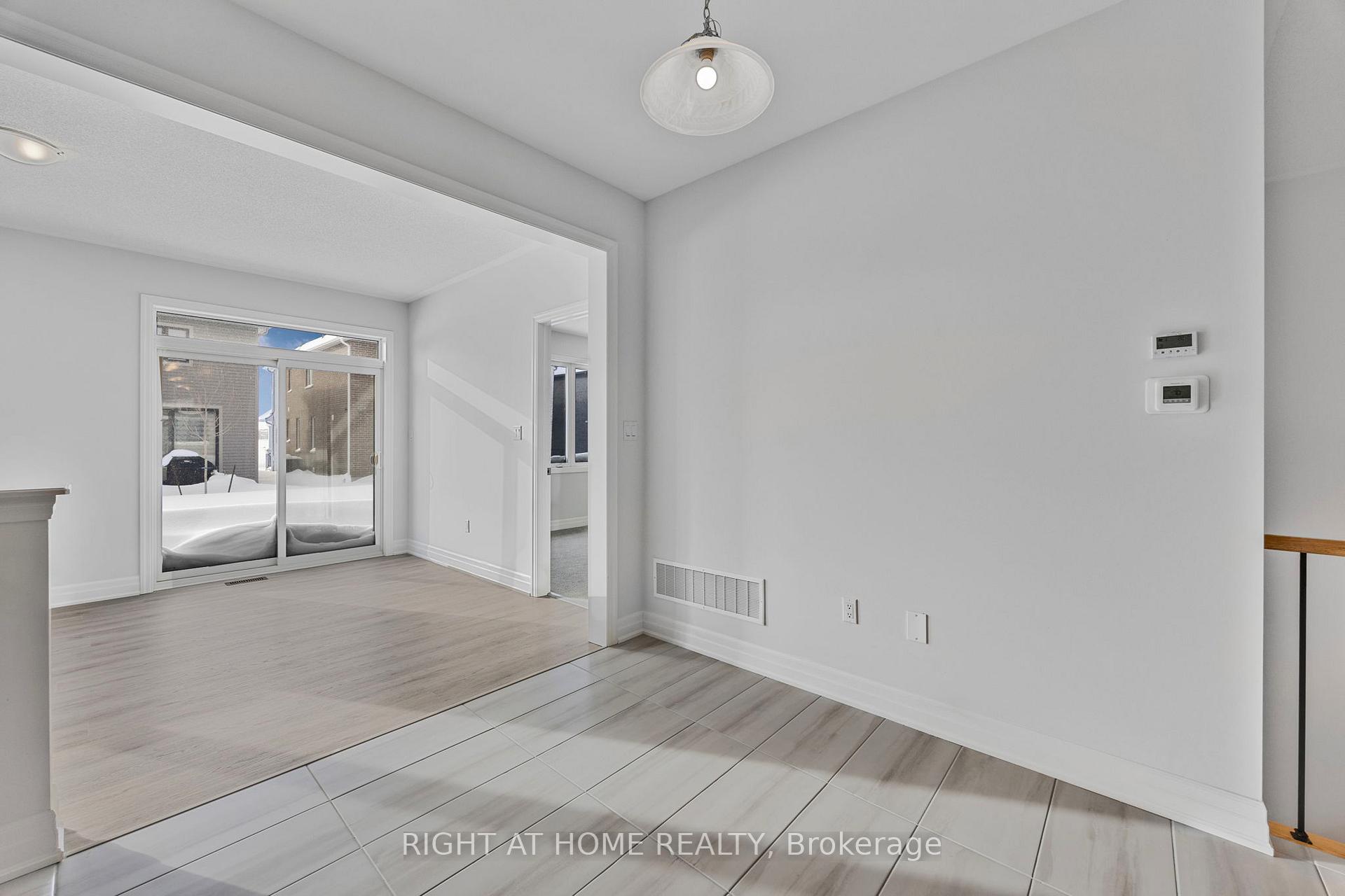 Photo 5 of 52 Del Ray Crescent, Wasaga Beach — HOMEH