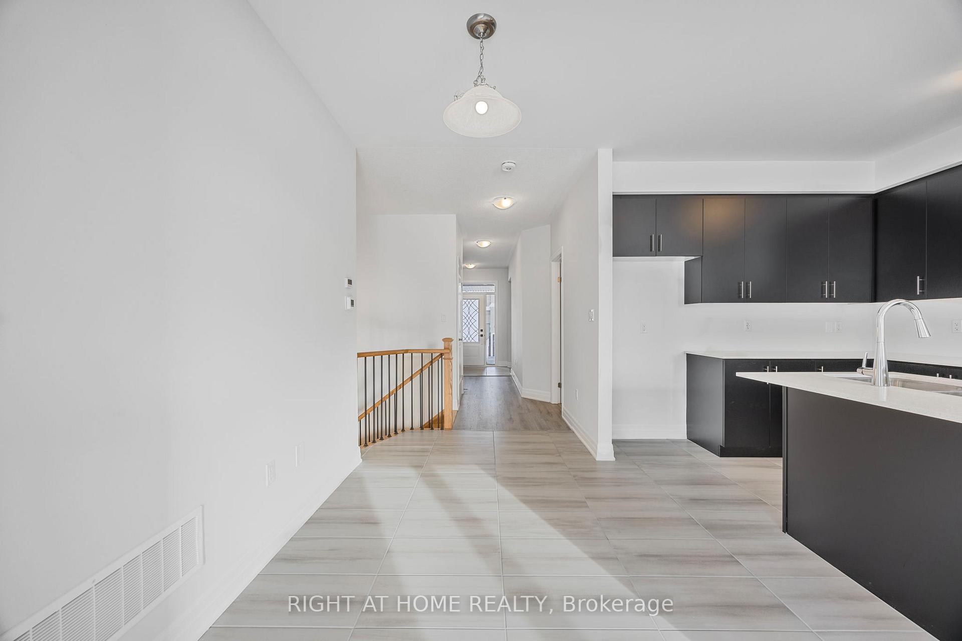 Photo 7 of 52 Del Ray Crescent, Wasaga Beach — HOMEH