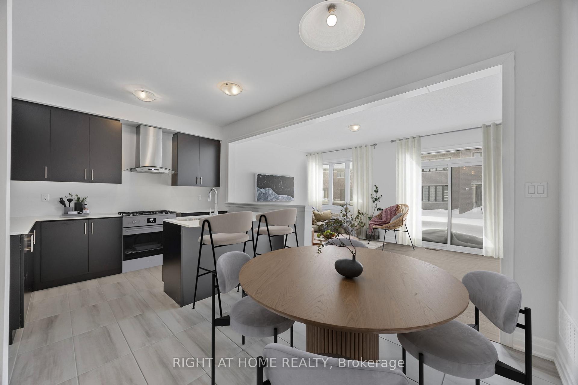 Photo 9 of 52 Del Ray Crescent, Wasaga Beach — HOMEH