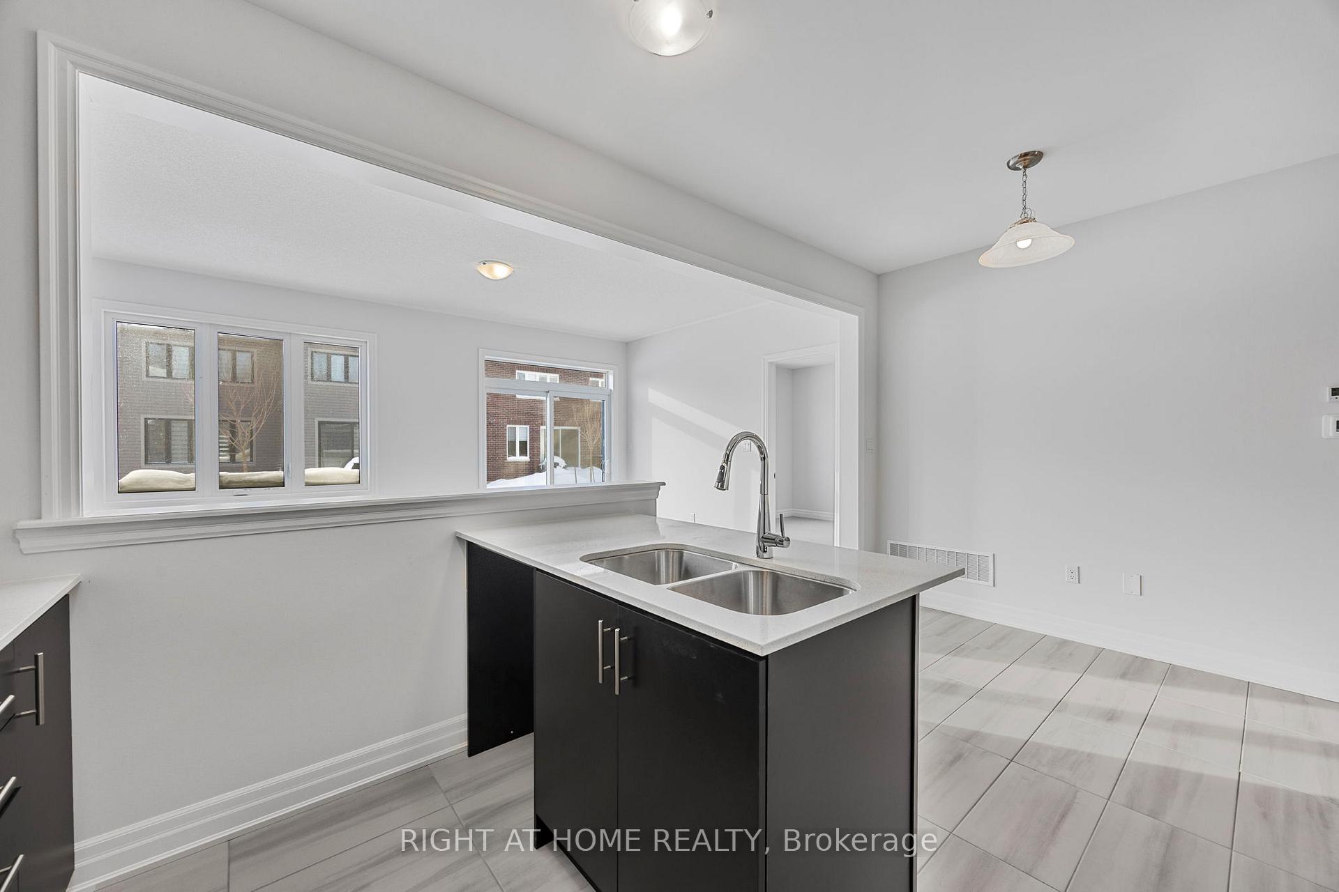Photo 15 of 52 Del Ray Crescent, Wasaga Beach — HOMEH