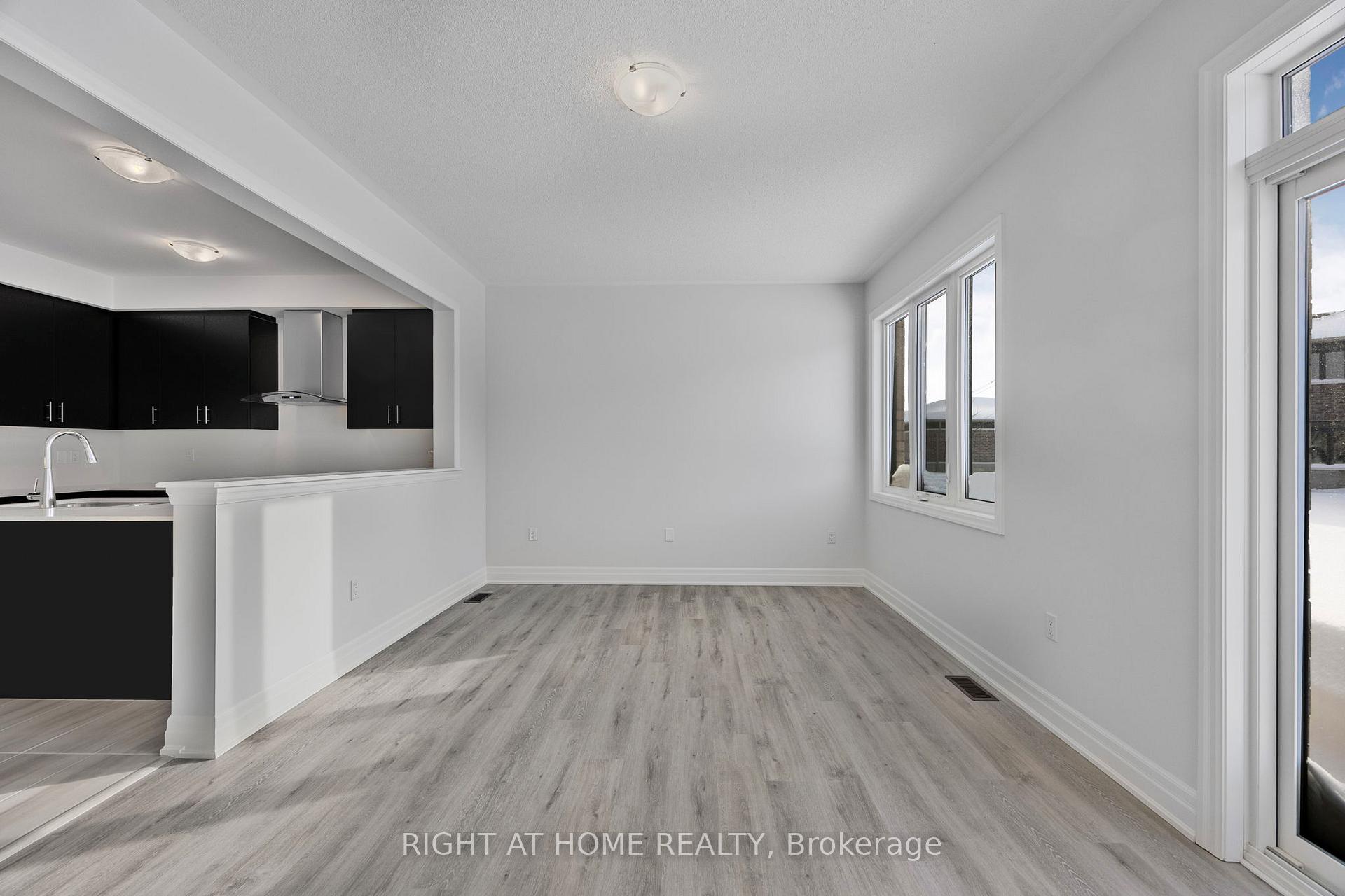 Photo 17 of 52 Del Ray Crescent, Wasaga Beach — HOMEH